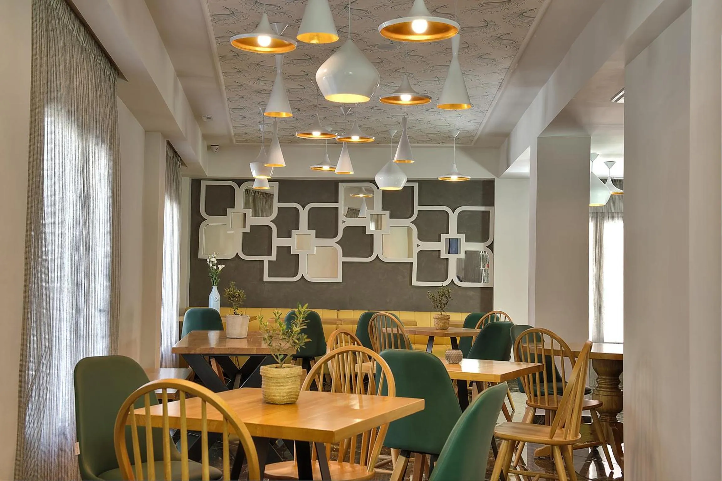 Restaurant/places to eat in Elia Bettolo Hotel