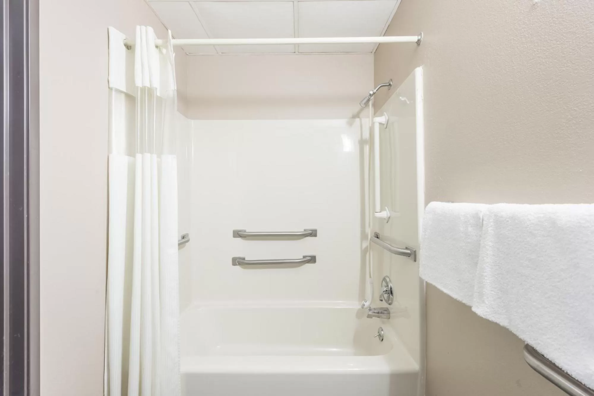 Queen Room - Disability Access/Non-Smoking in Super 8 by Wyndham O'Fallon MO/St. Louis Area