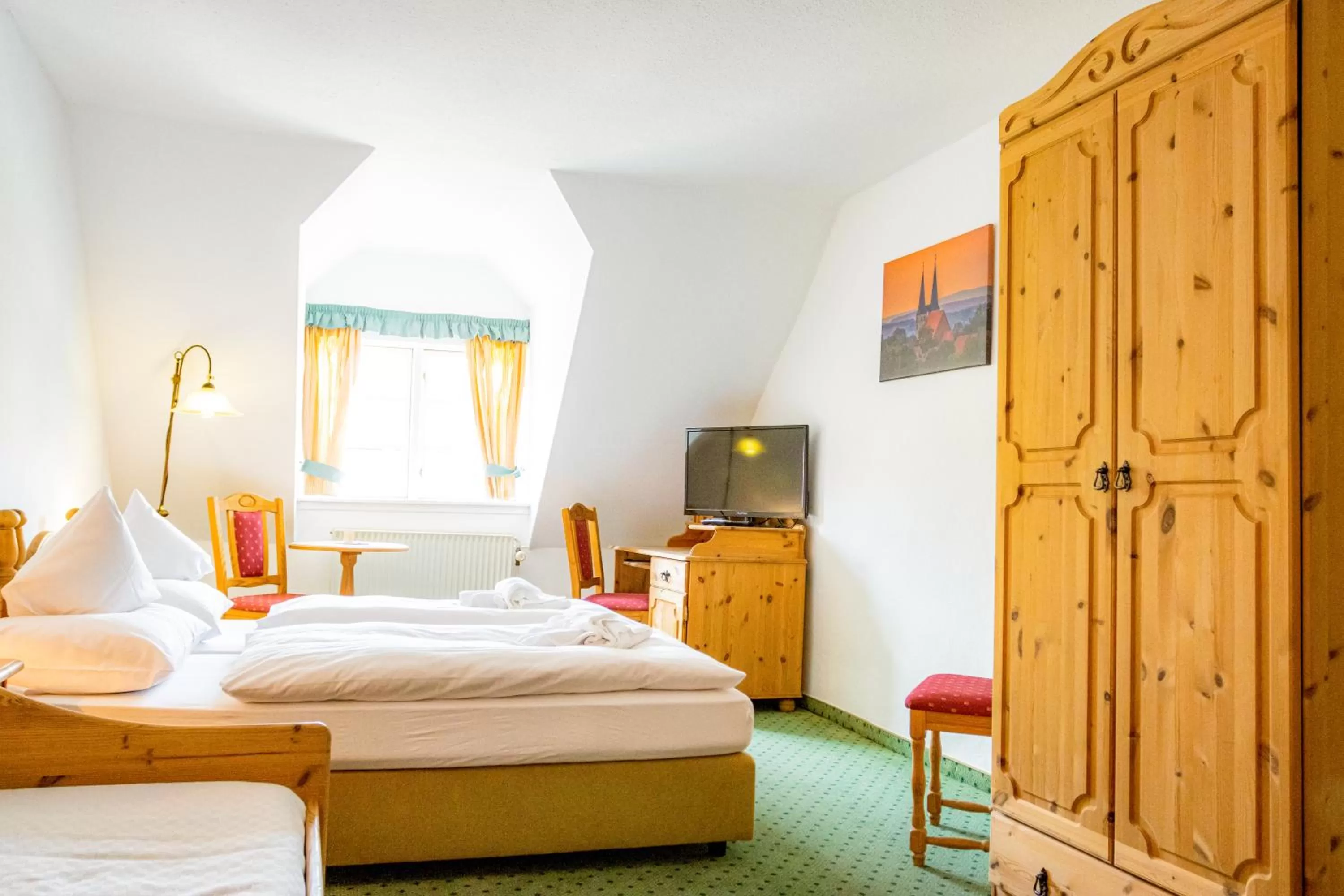 Photo of the whole room, Bed in Hotel & Restaurant Brauner Hirsch Osterwieck