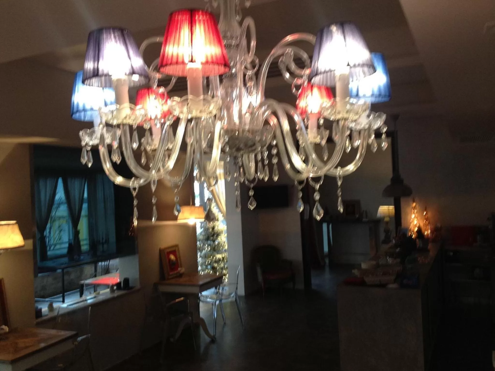 Restaurant/places to eat in Bell Suite Hotel