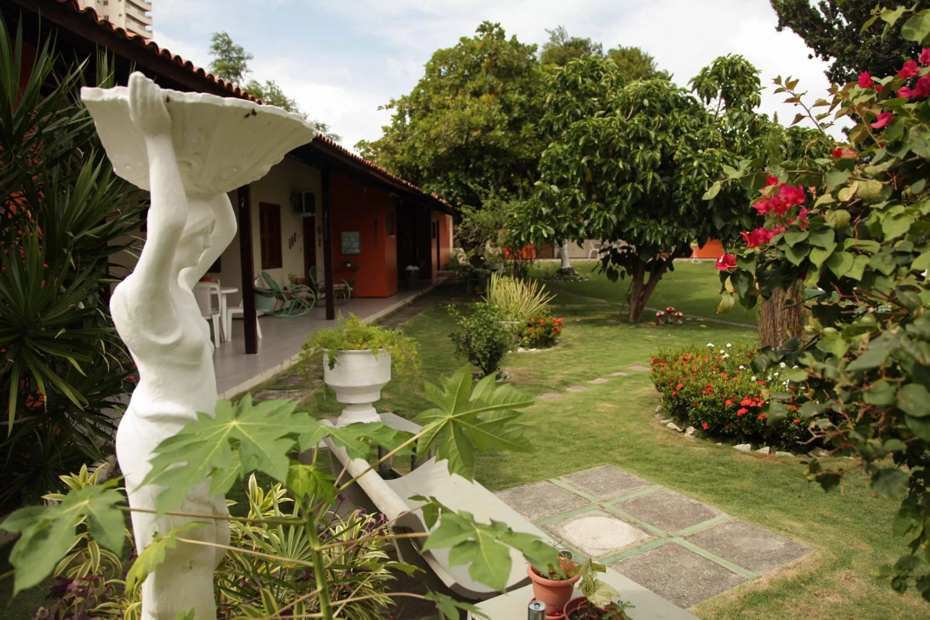 Property Building in Hotel Jardim