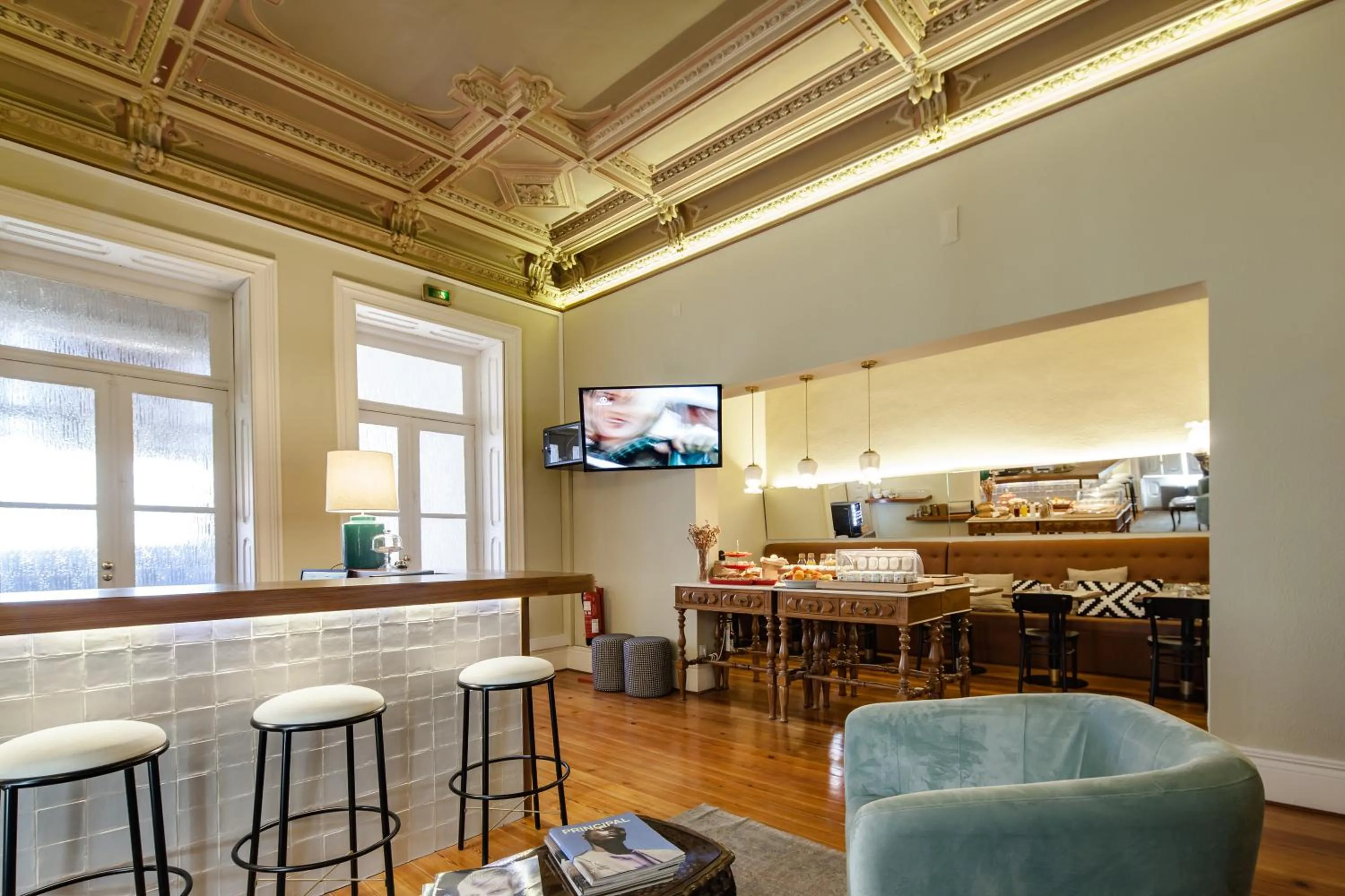 Living room in The Rex Hotel Porto