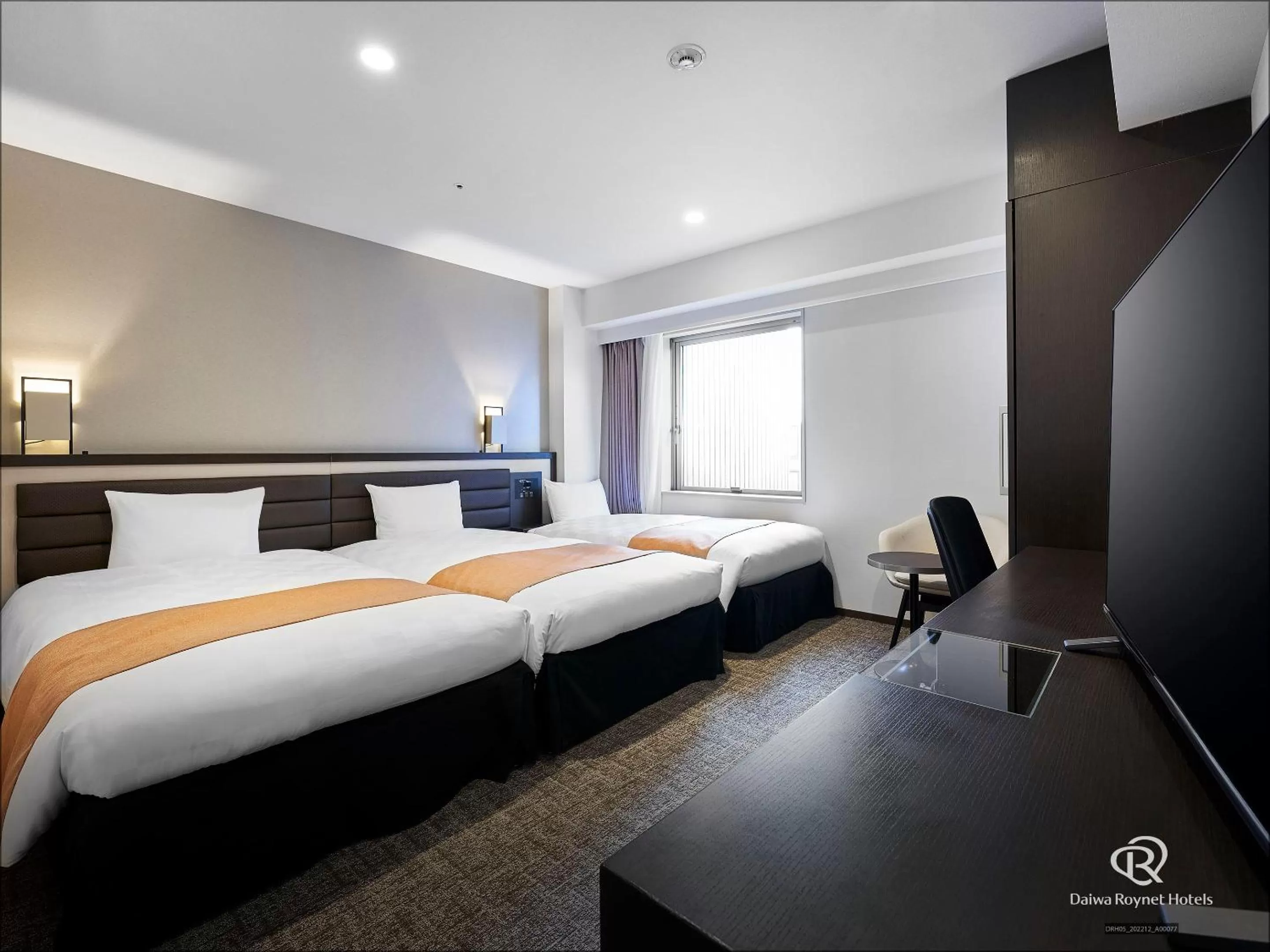 Photo of the whole room, Bed in Daiwa Roynet Hotel Osaka-Kitahama