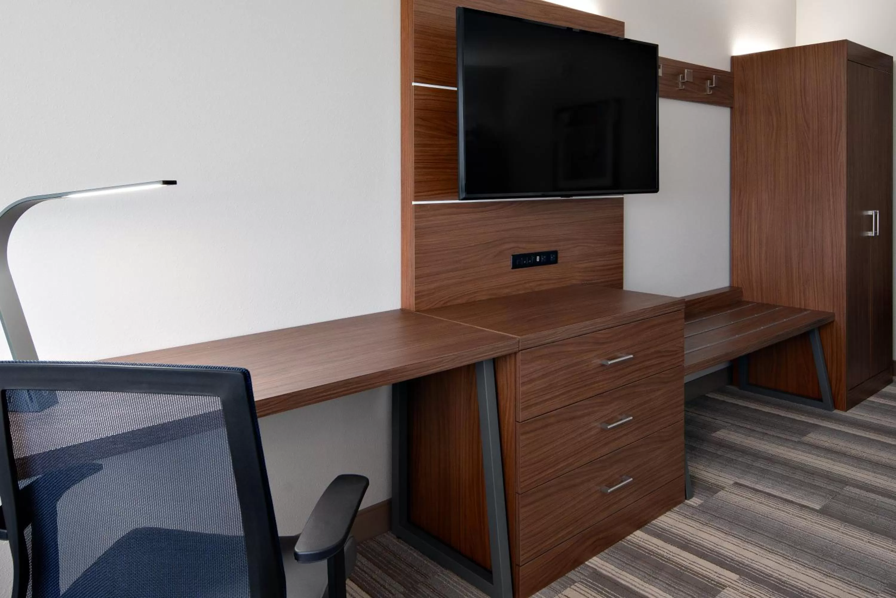 Photo of the whole room in Holiday Inn Express & Suites - Elkhorn - Lake Geneva Area by IHG