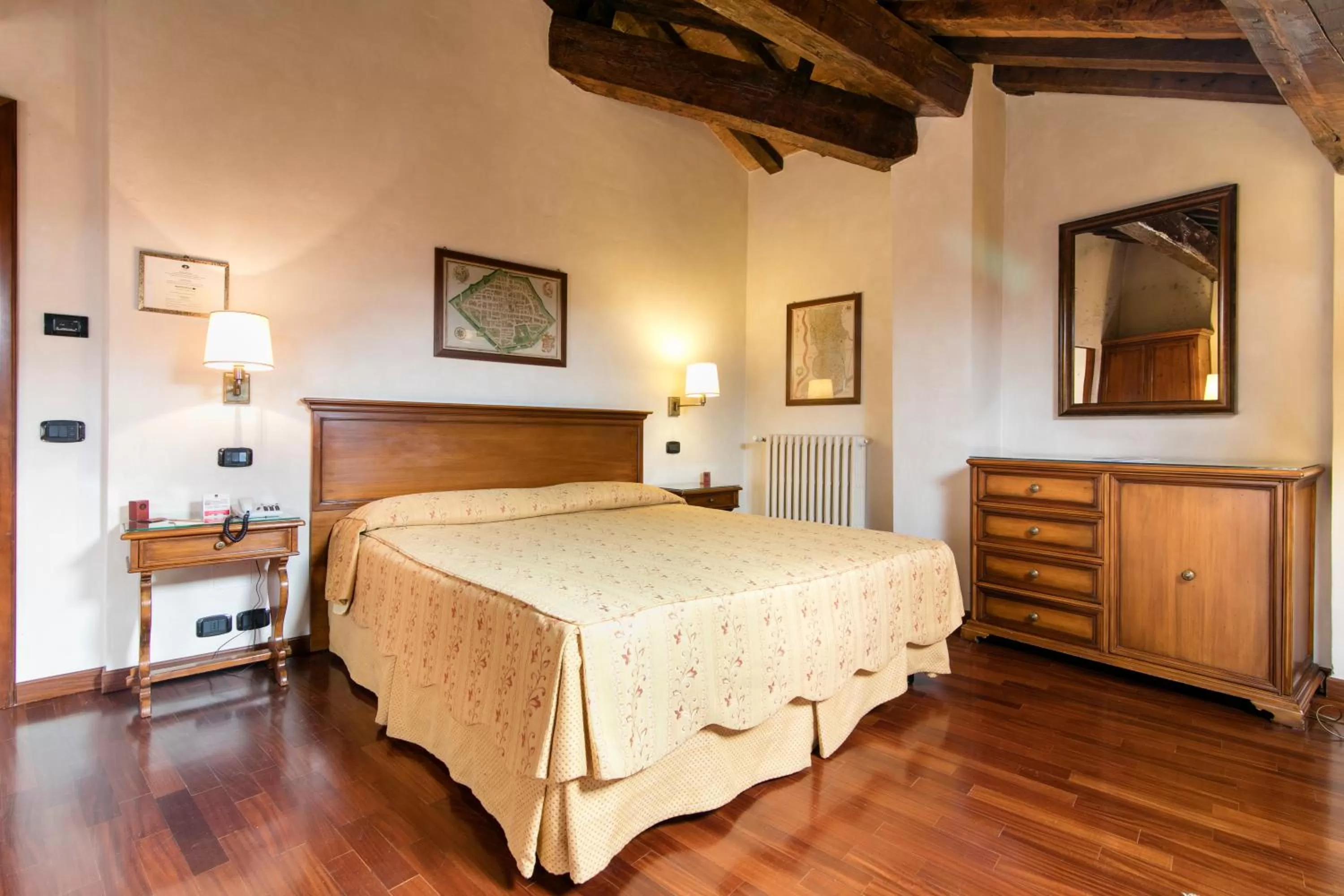 Photo of the whole room in Albergo Delle Notarie