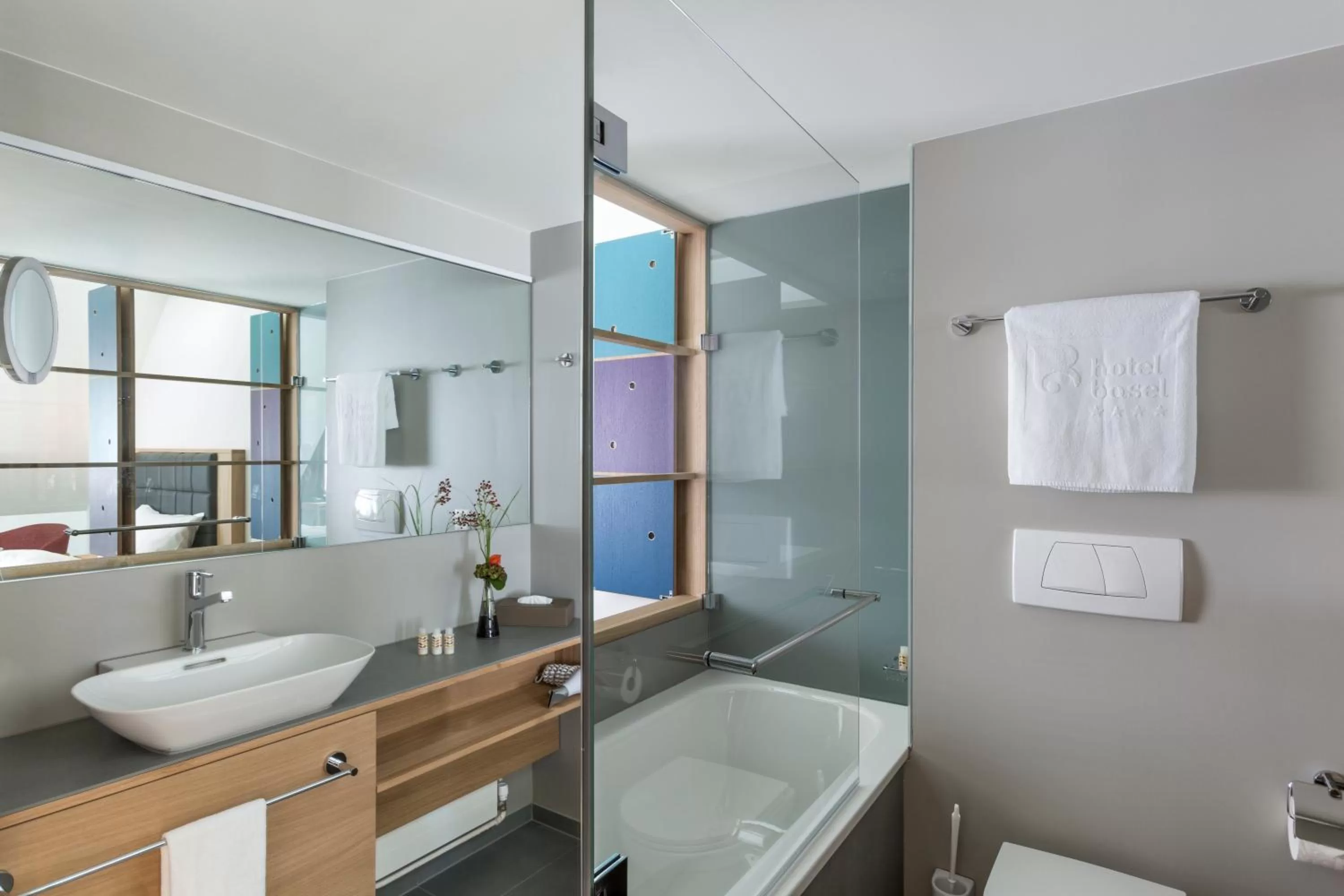 Photo of the whole room, Bathroom in Hotel Basel - Da wohnen, wo Basel lebt!