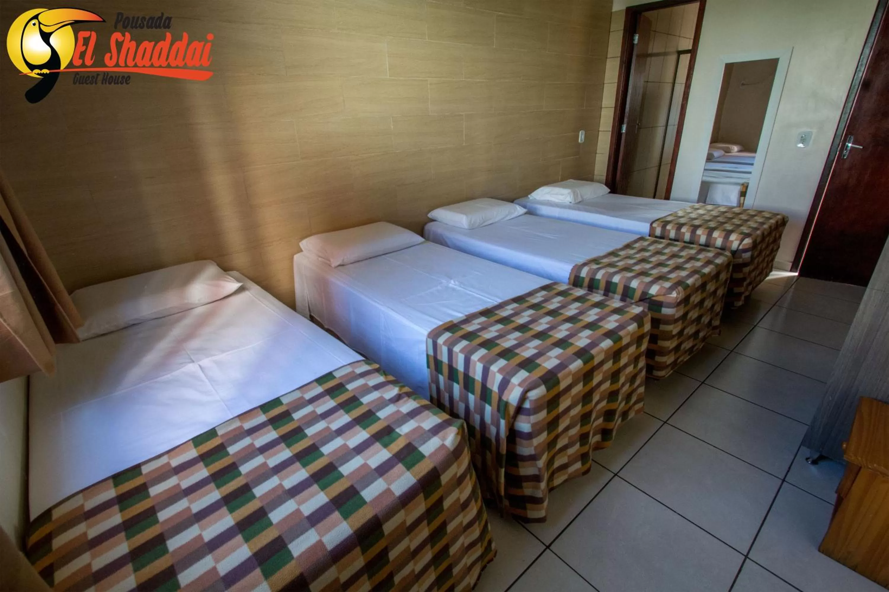 Shower, Bed in Pousada El Shaddai