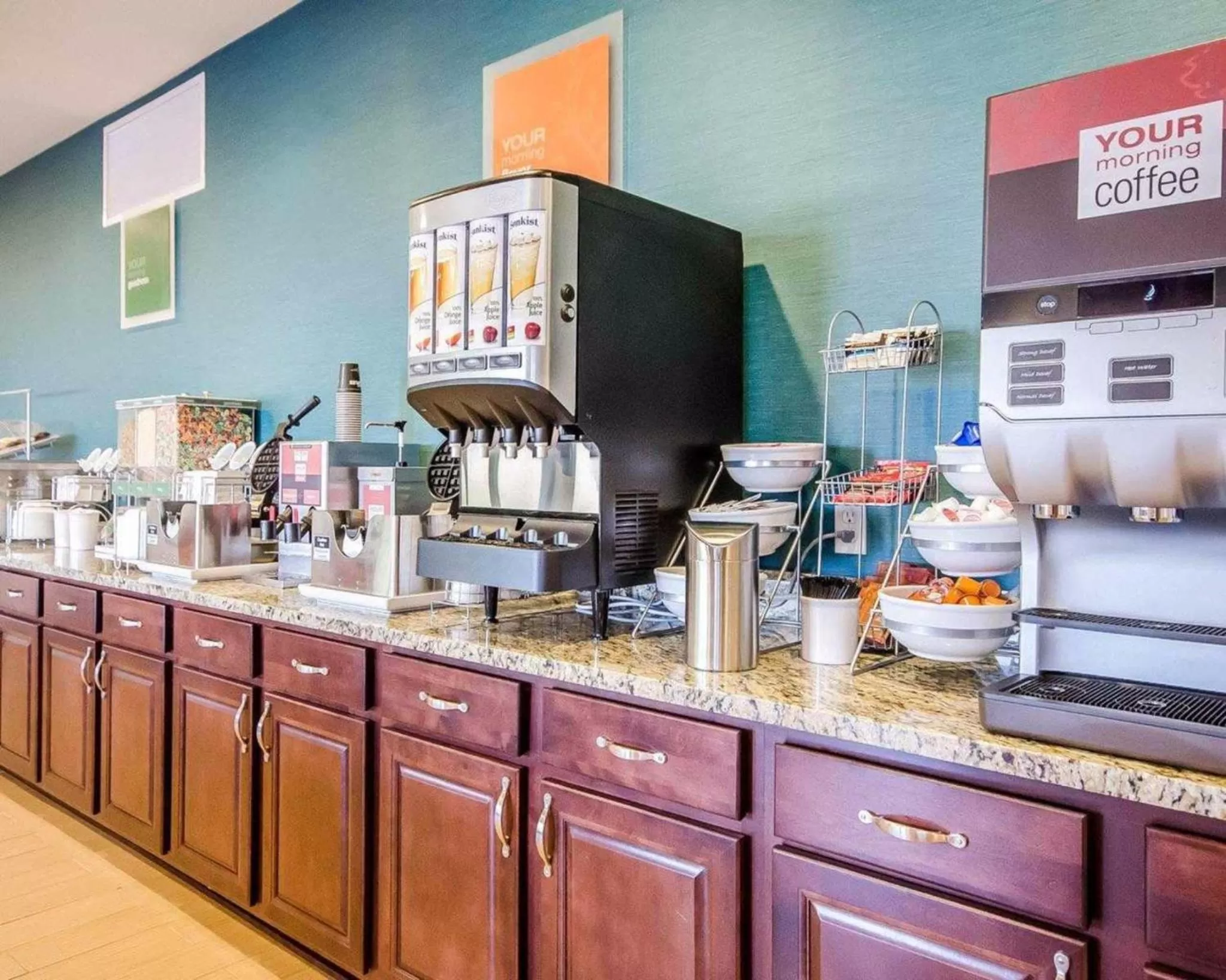 Buffet breakfast in Comfort Inn Ferdinand