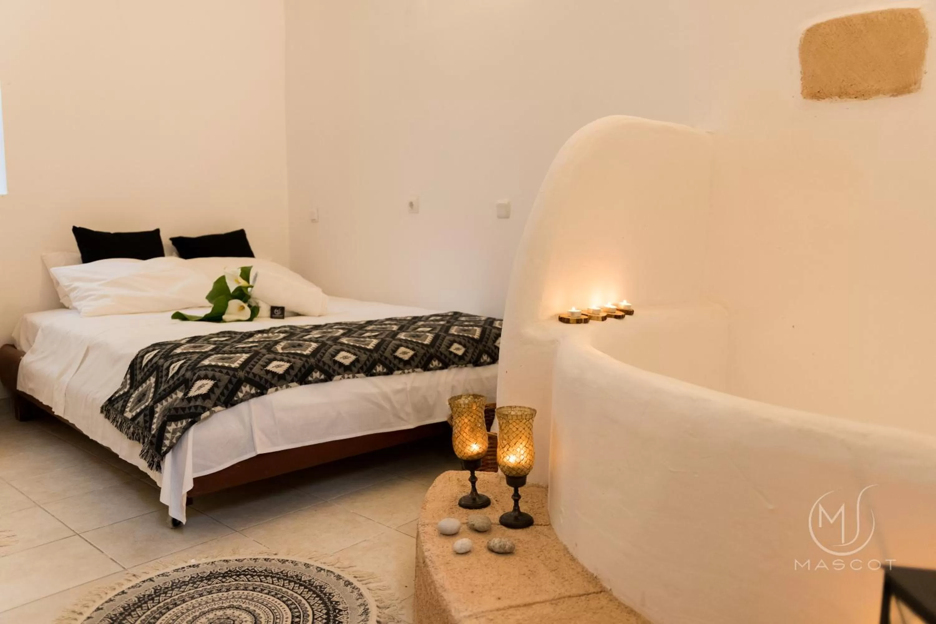 Bed in Mascot Garden Rooms