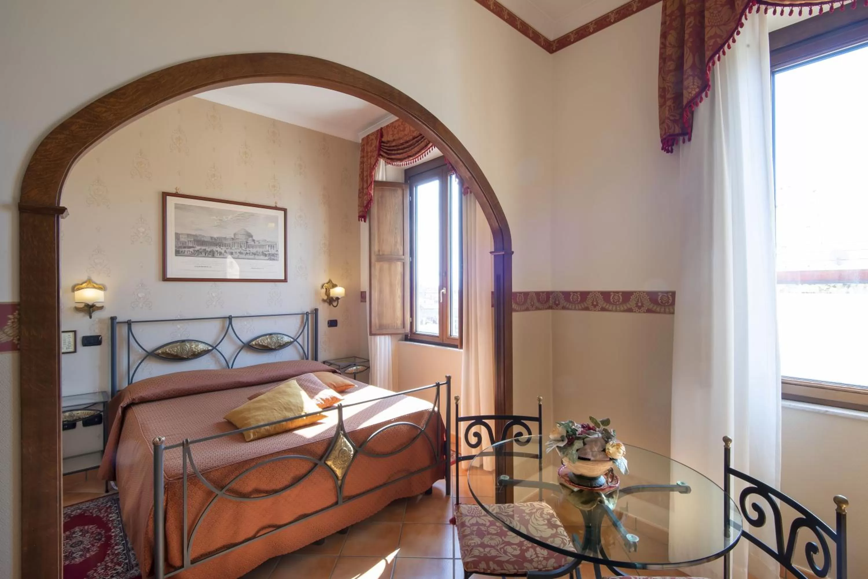 Photo of the whole room, Bed in Pinto-Storey Hotel