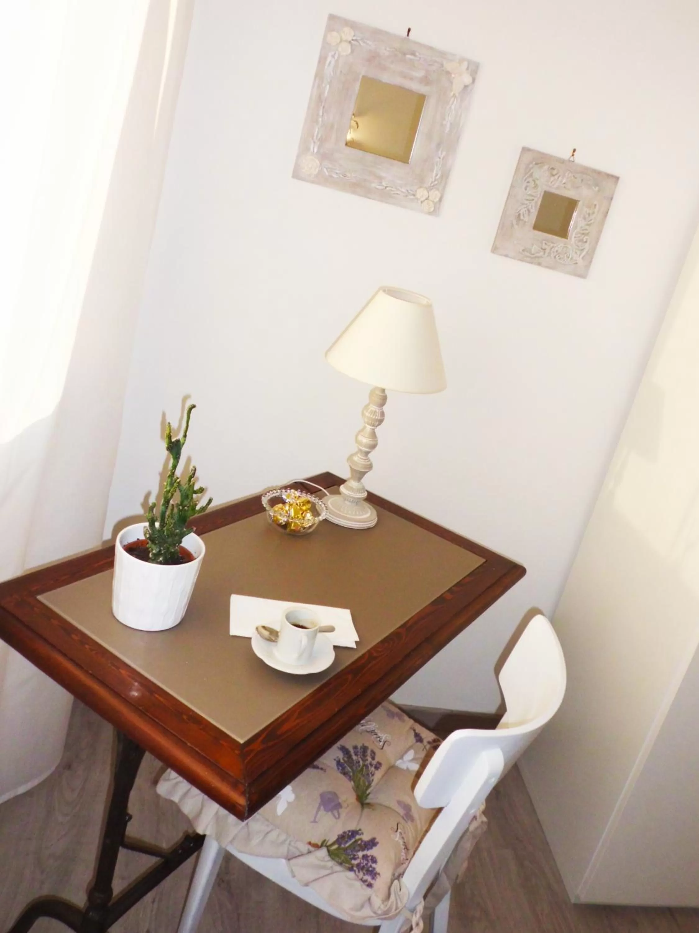 Coffee/tea facilities in B&B More Than Rome