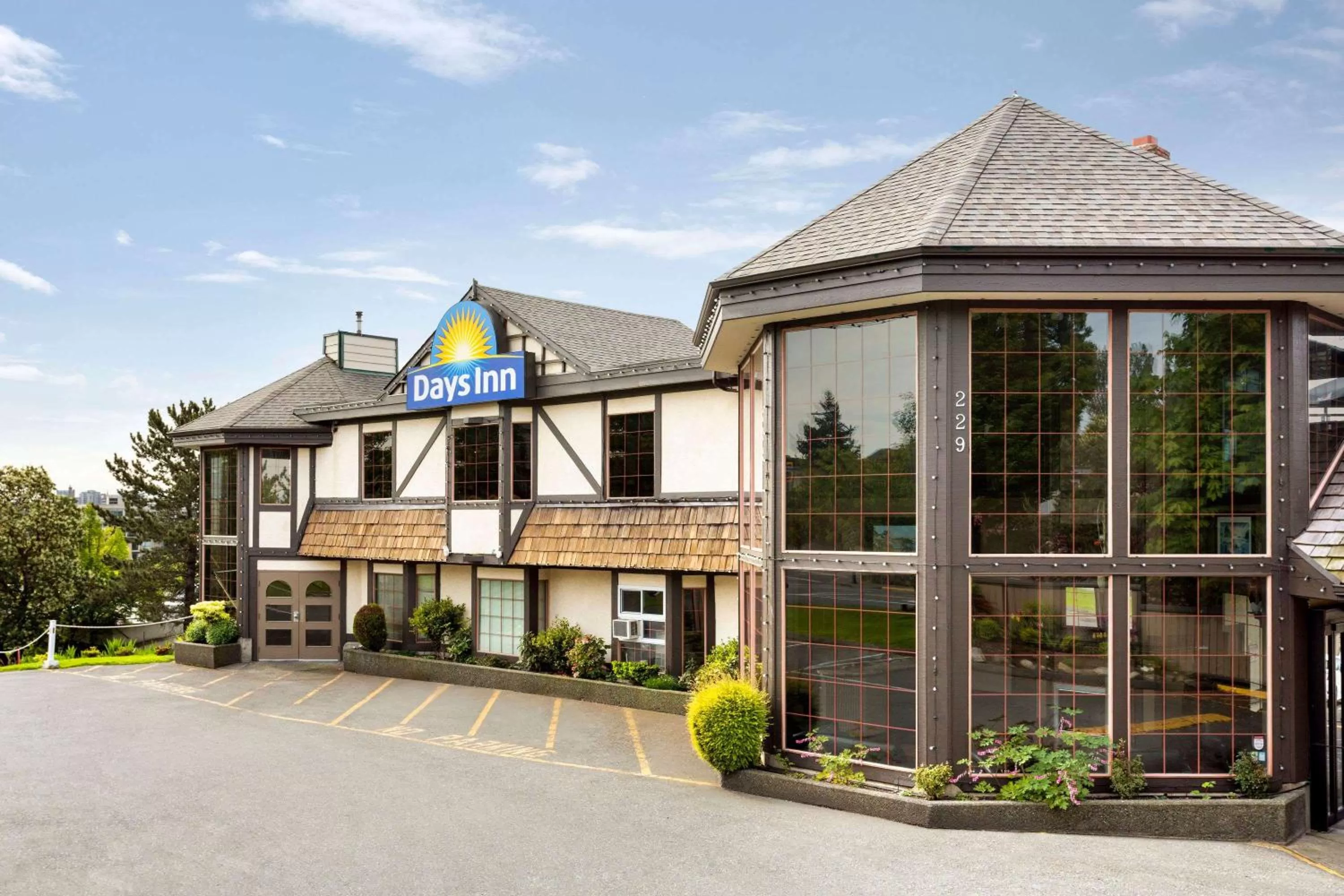 Property building in Days Inn by Wyndham Victoria Uptown