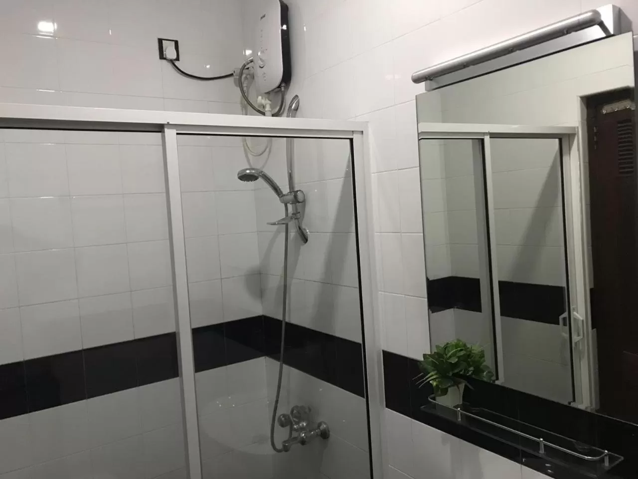 Shower, Bathroom in Eagle's Residence