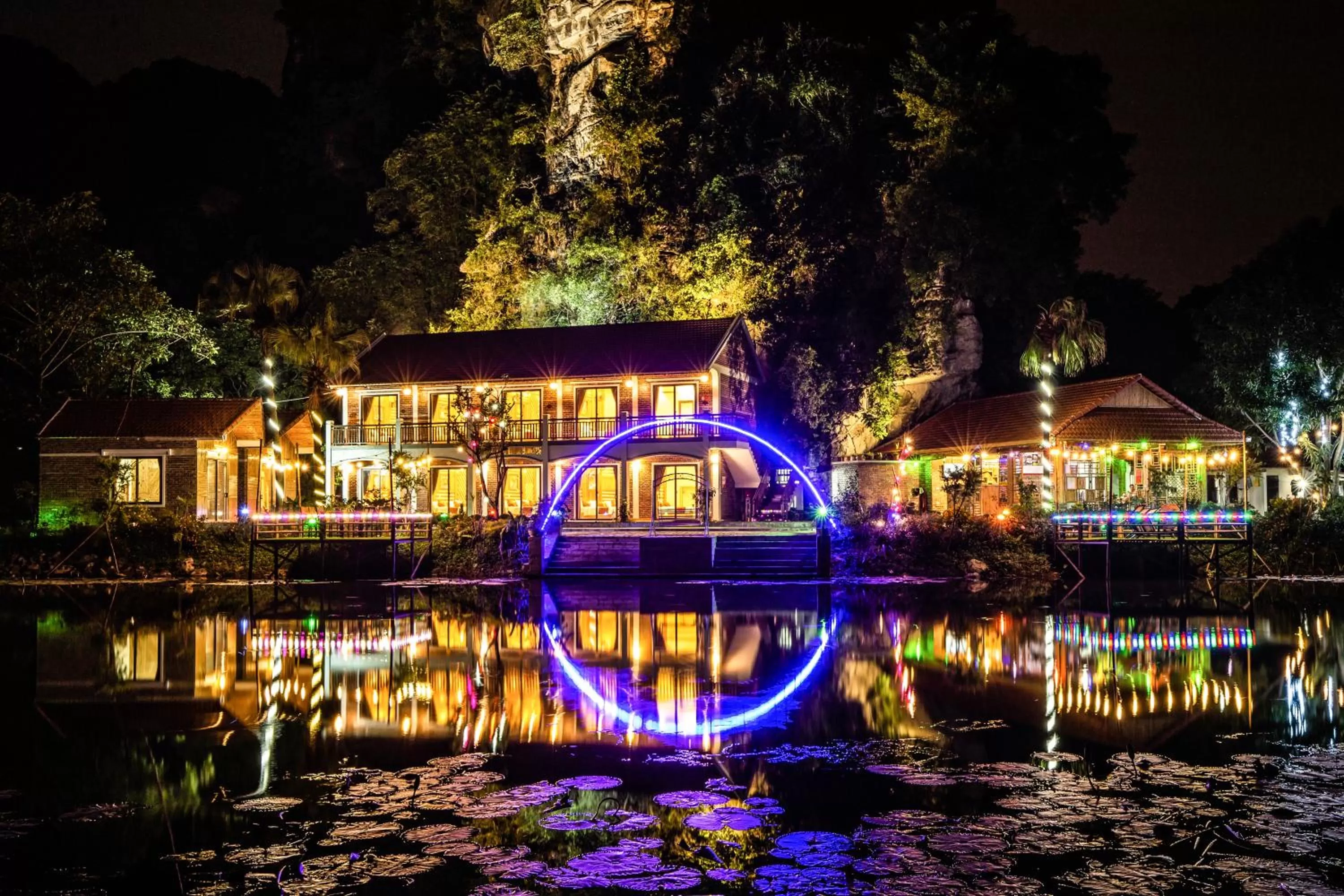 Property Building in HoangLong Riverside Homestay