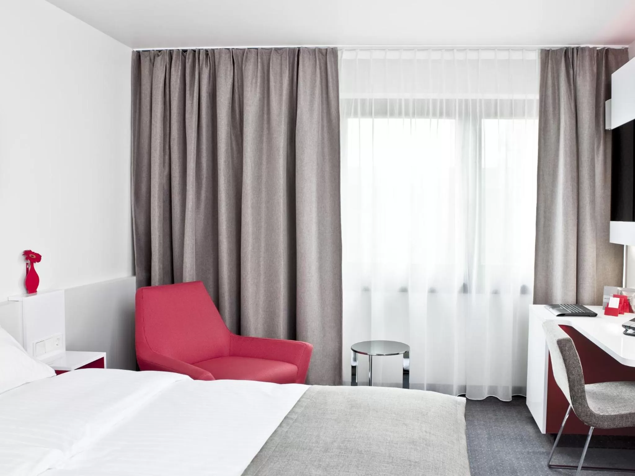 Standard Double Room in DORMERO Hotel Hannover