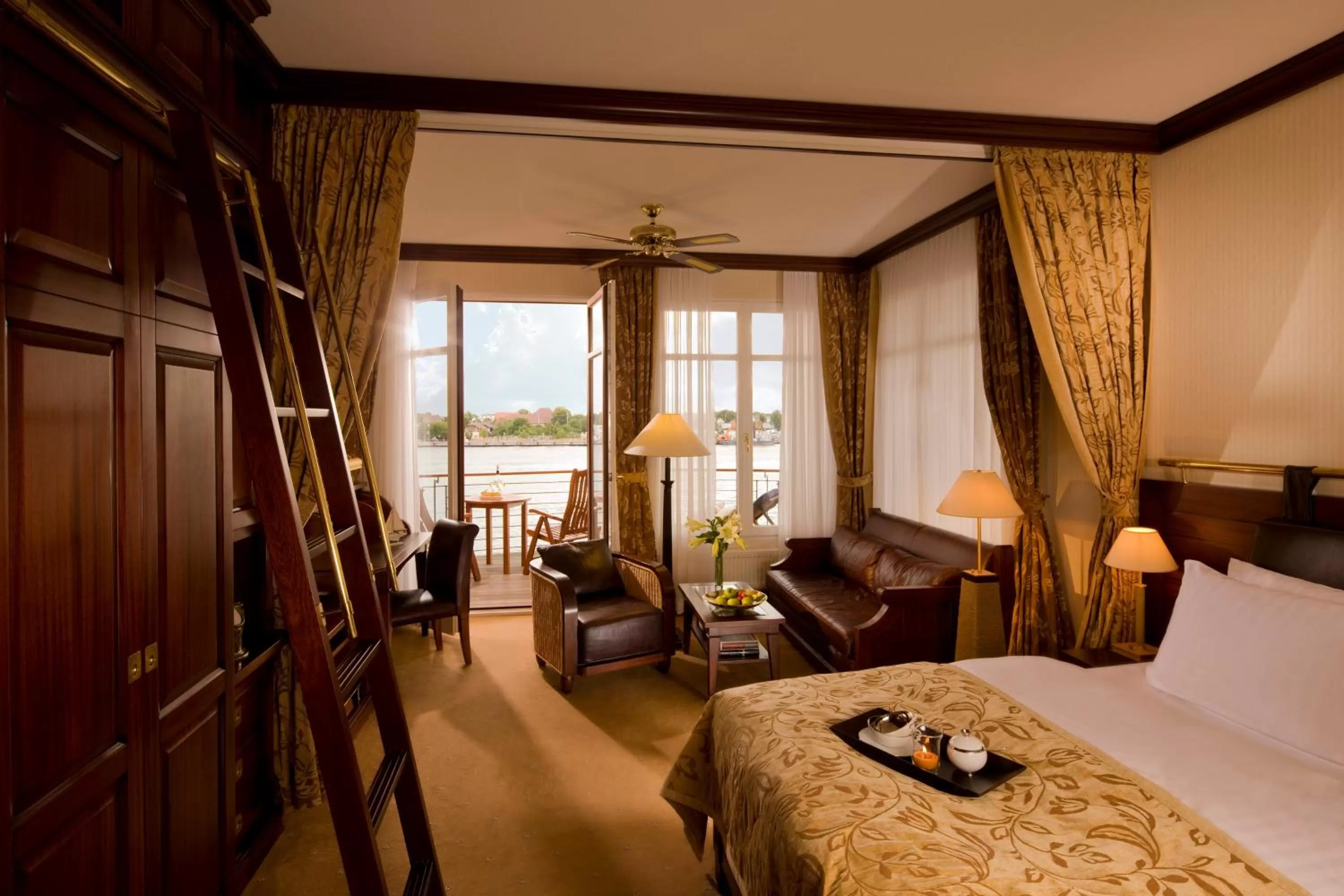 Sailor's Cabin Water View in Yachthafenresidenz Hohe Düne