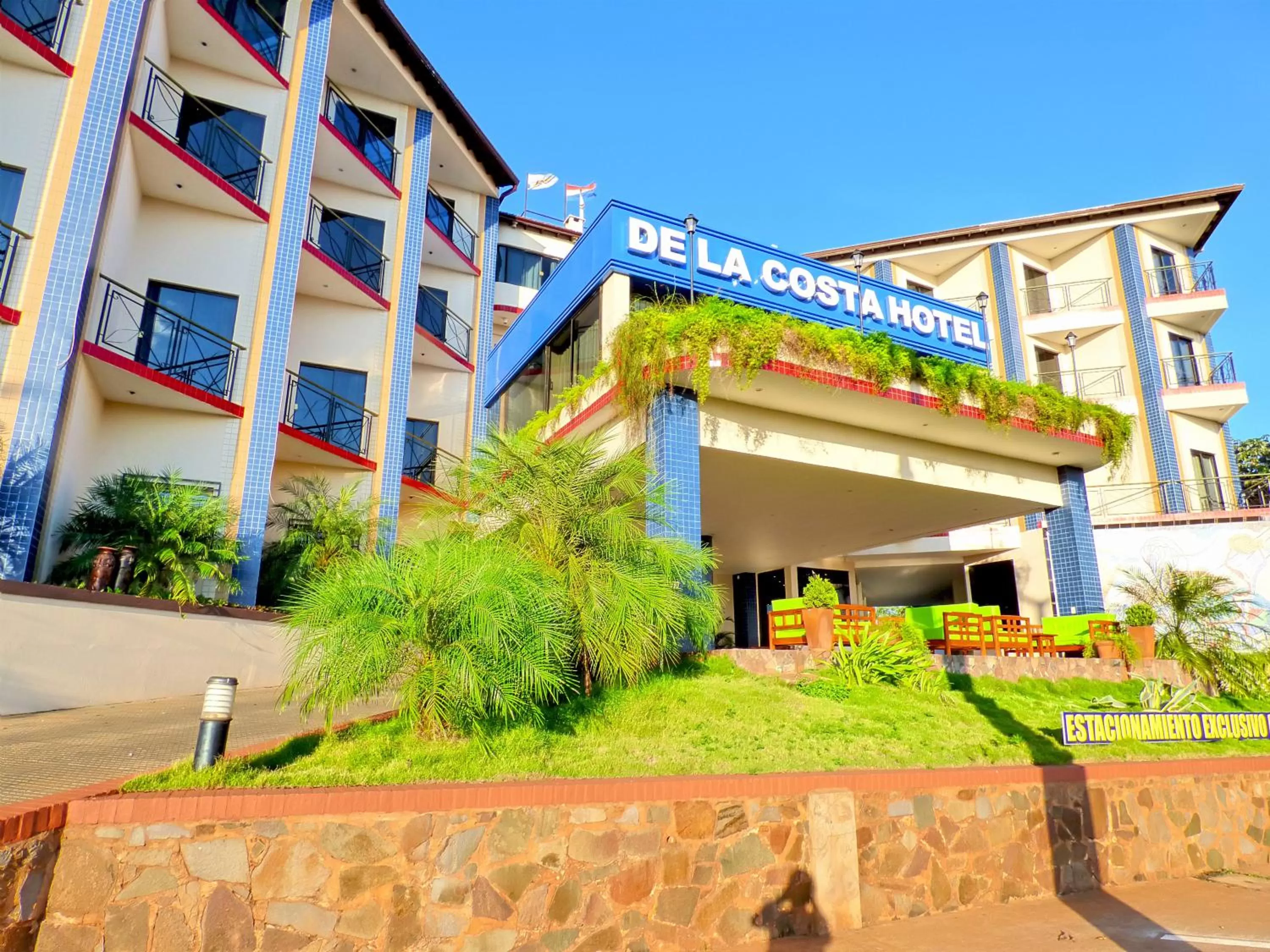 Facade/entrance in De La Costa Hotel