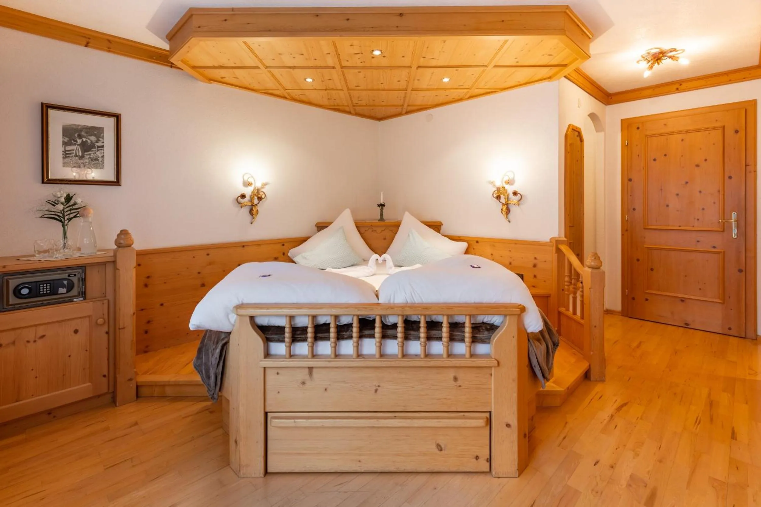 Single Room in Hotel Alpenstolz