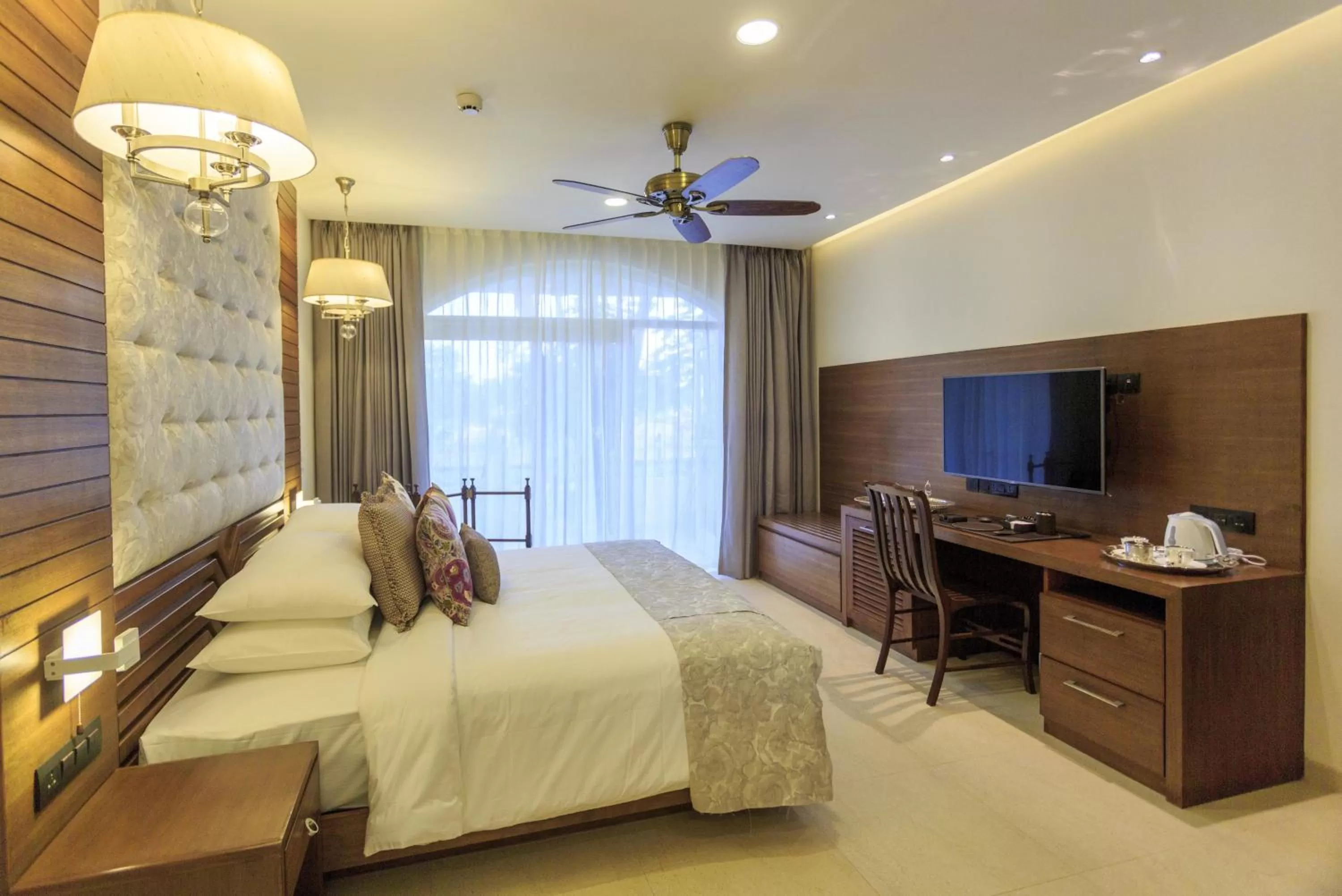Bedroom, Bed in Acron Waterfront Resort