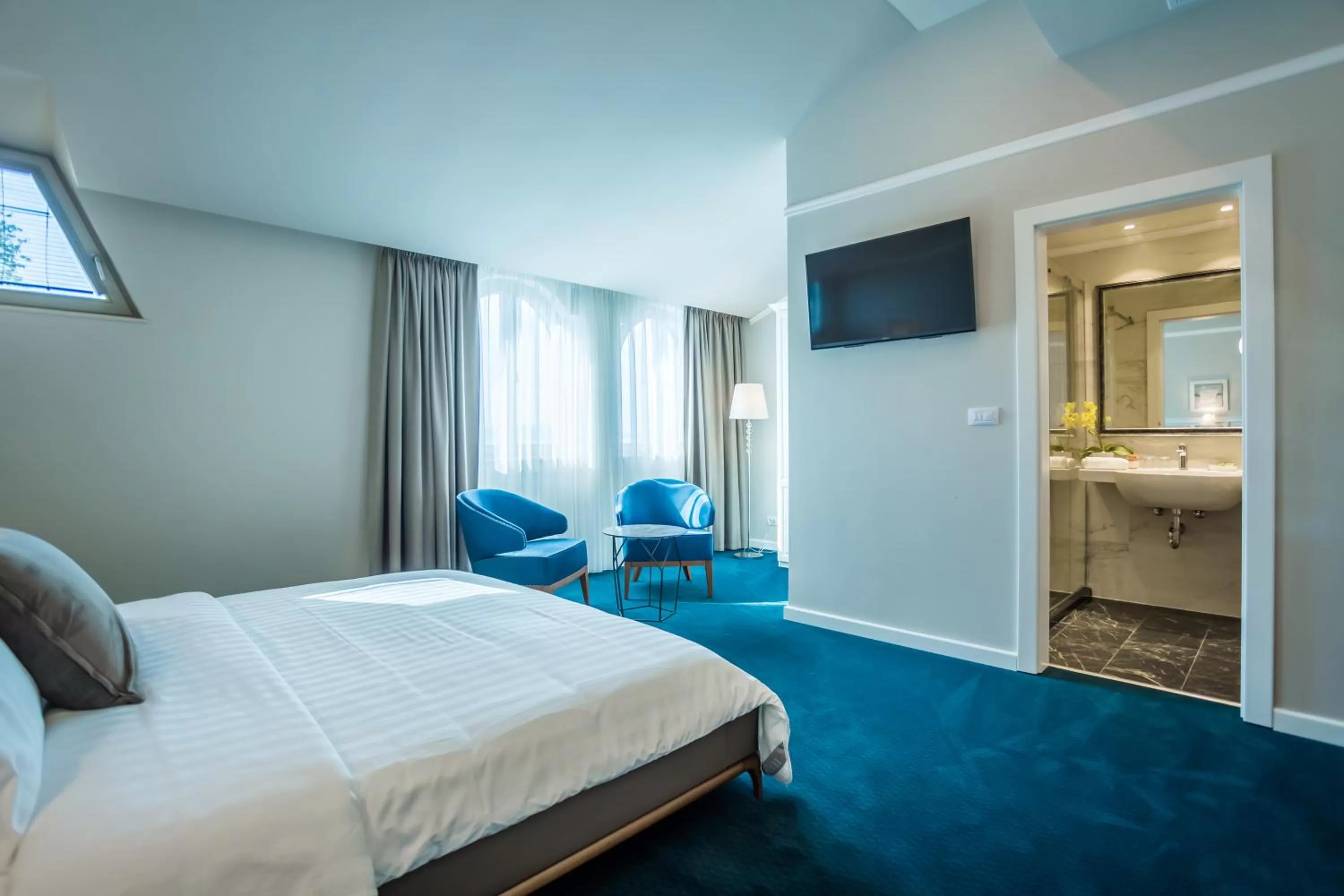 TV and multimedia, Bed in Hotel Residence Promenade