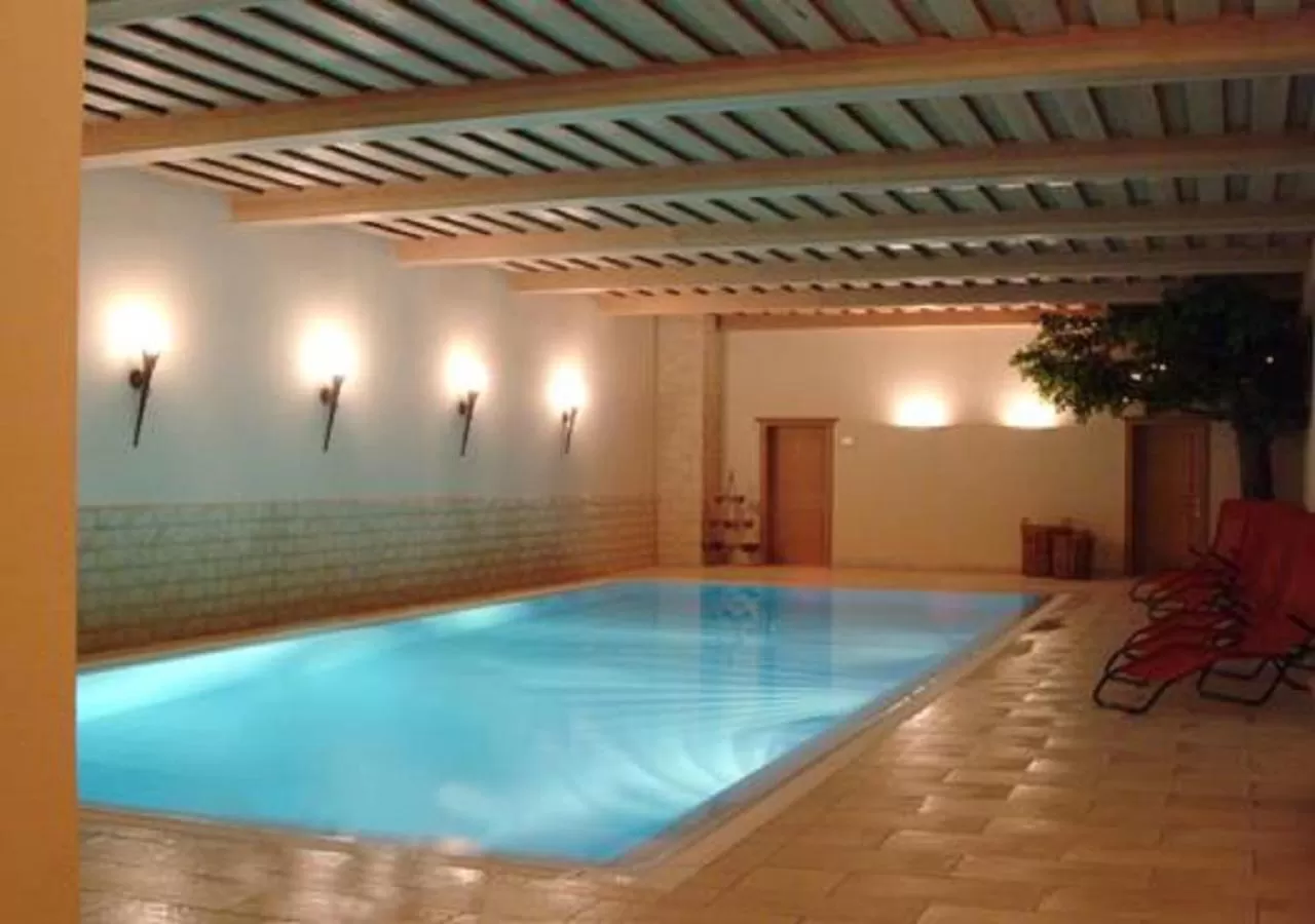 Swimming pool in Sporthotel Sonne