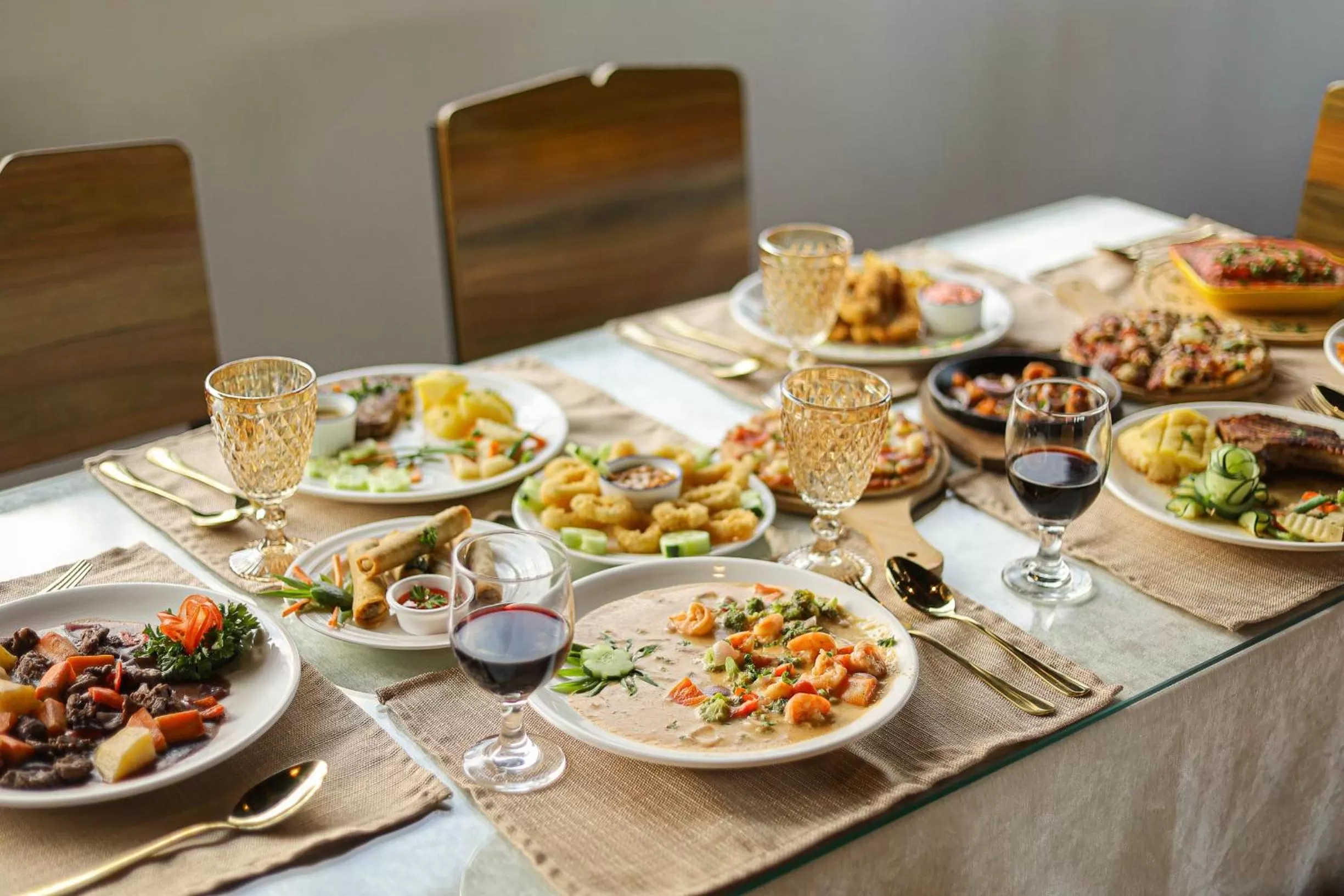 Restaurant/places to eat in Kingswick Residences & Lodge