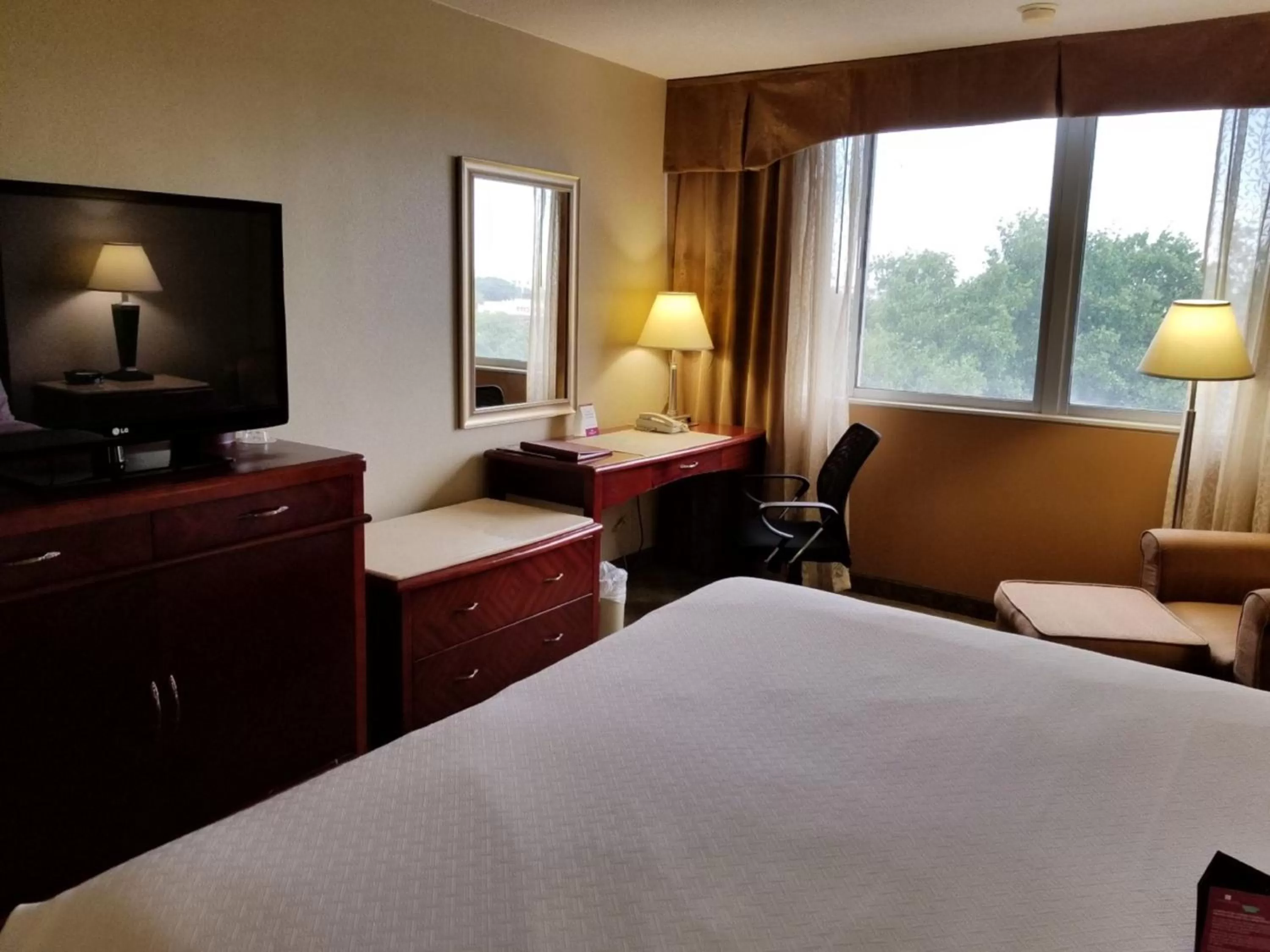 Photo of the whole room, Bed in Wyndham Houston near NRG Park - Medical Center