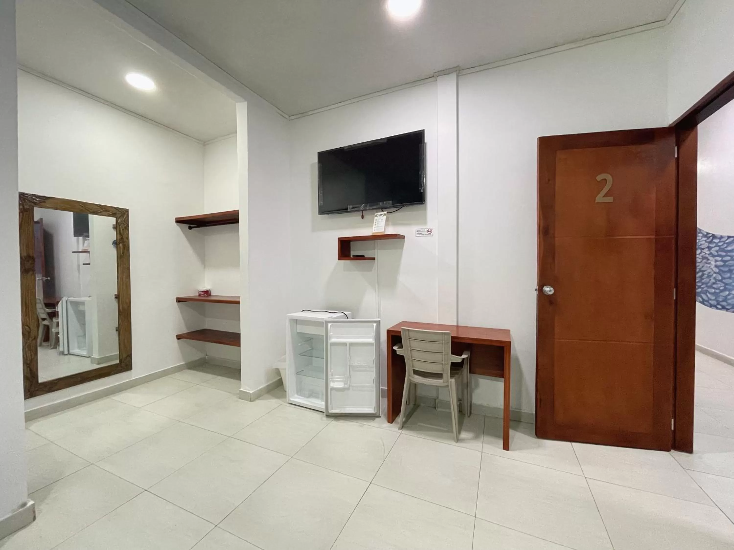 TV and multimedia, TV/Entertainment Center in Apartahotel Caribe Diez