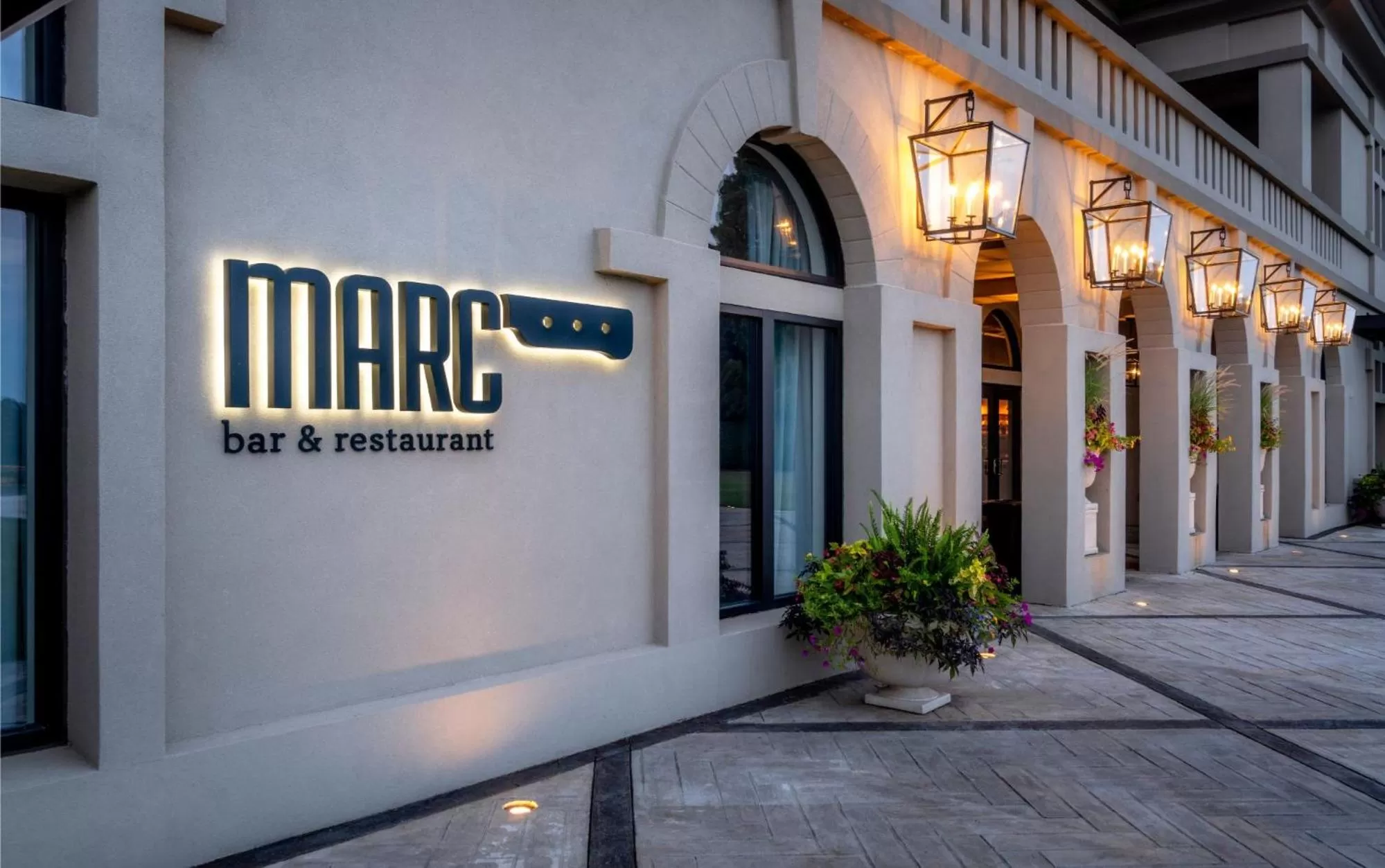 Restaurant/places to eat in Chateau Elan Winery