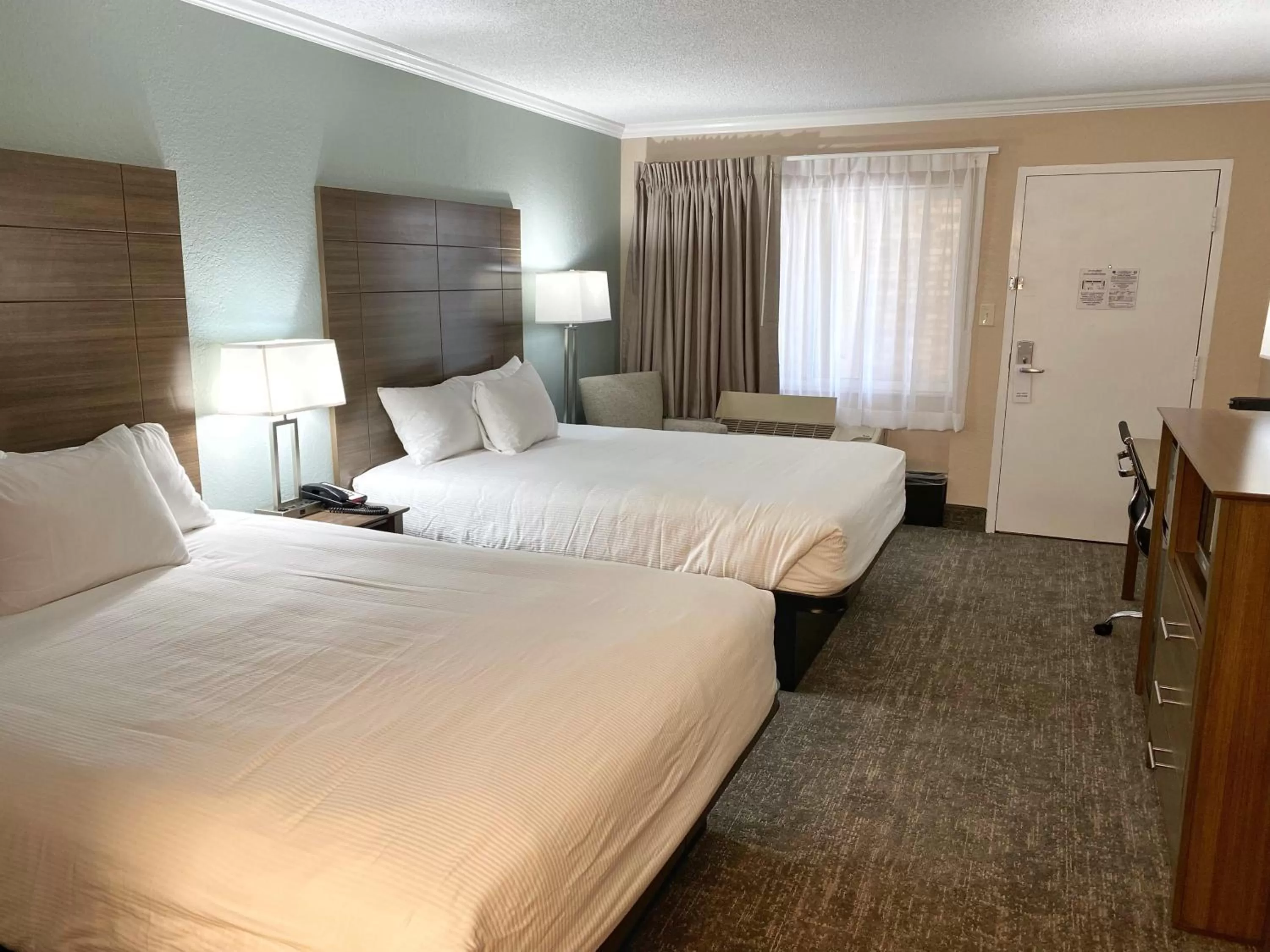 Bed in Roadstar Hotel Zephyrhills