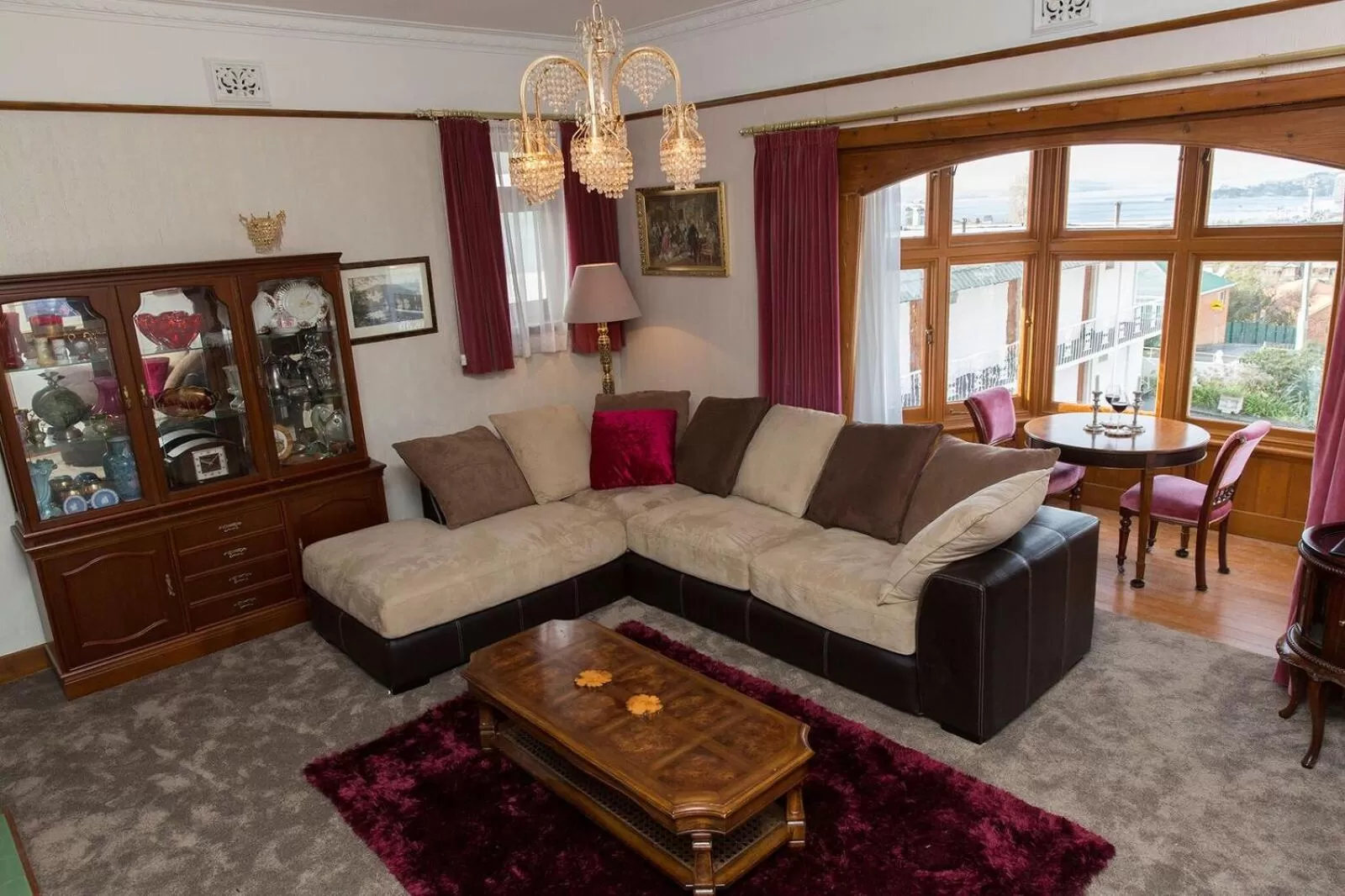 Seating area in Motel Mayfair on Cavell