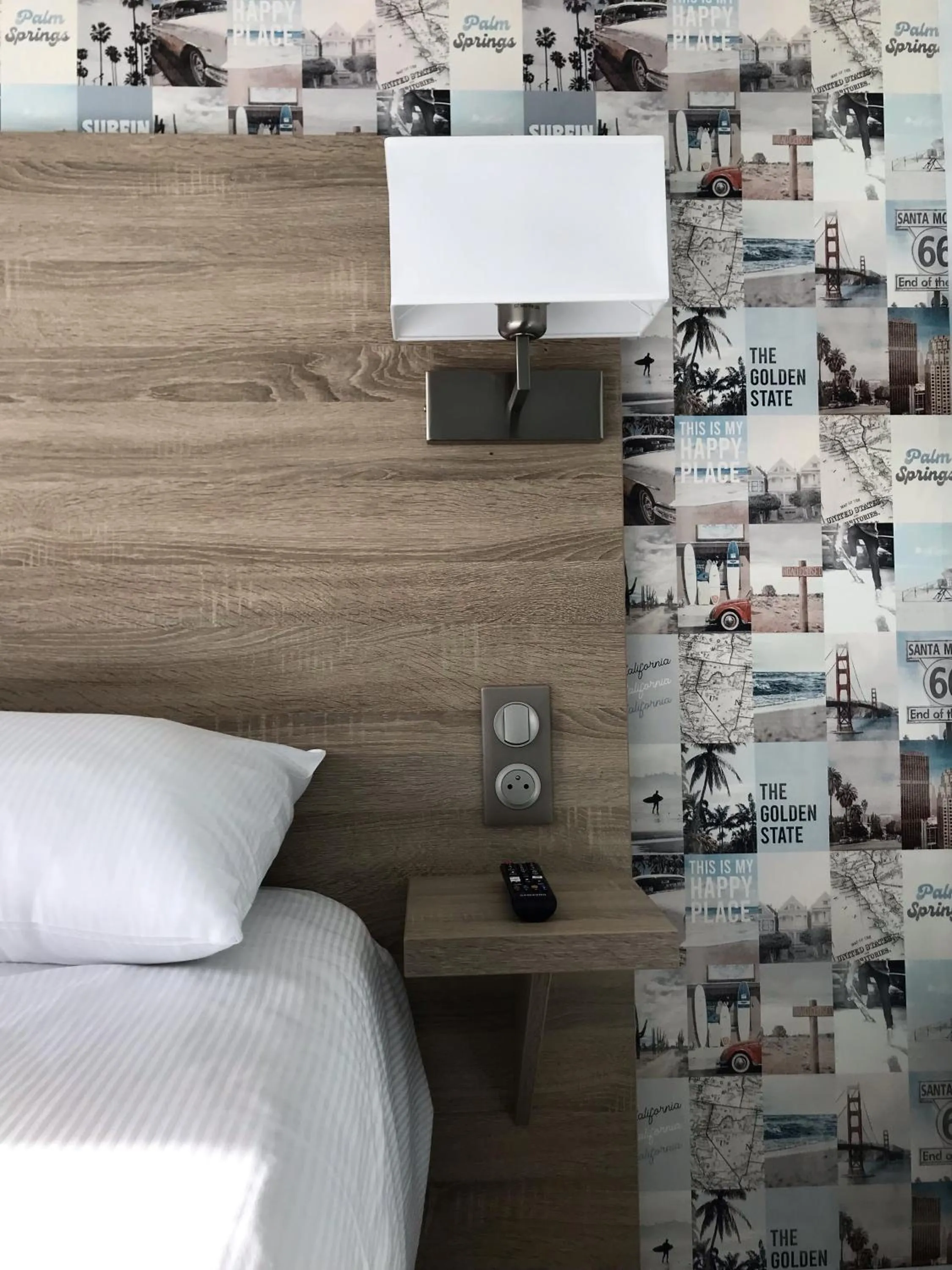 Bed in The Originals Access, Hôtel les Iris, Berck-sur-Mer