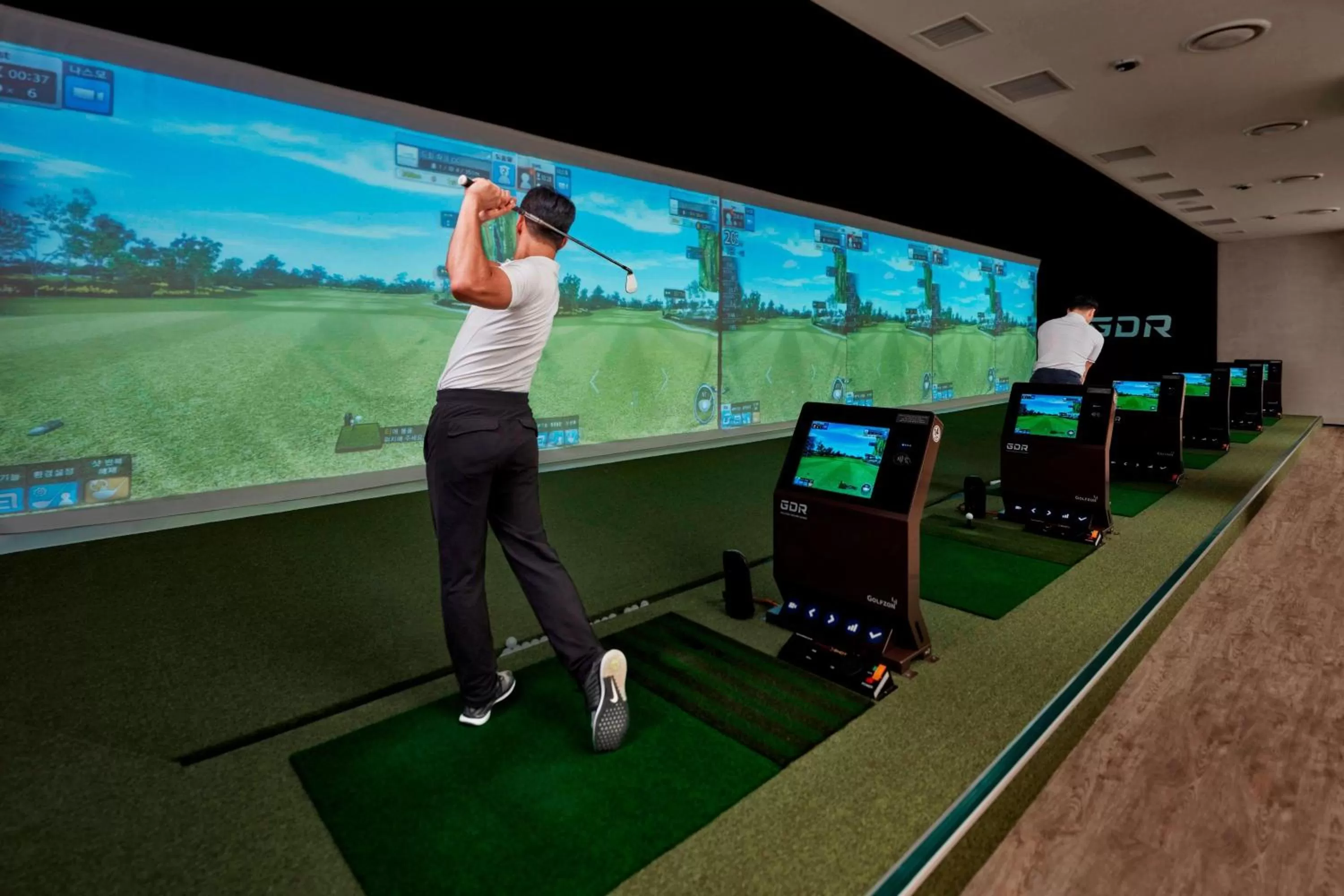 Fitness centre/facilities in JW Marriott Hotel Seoul