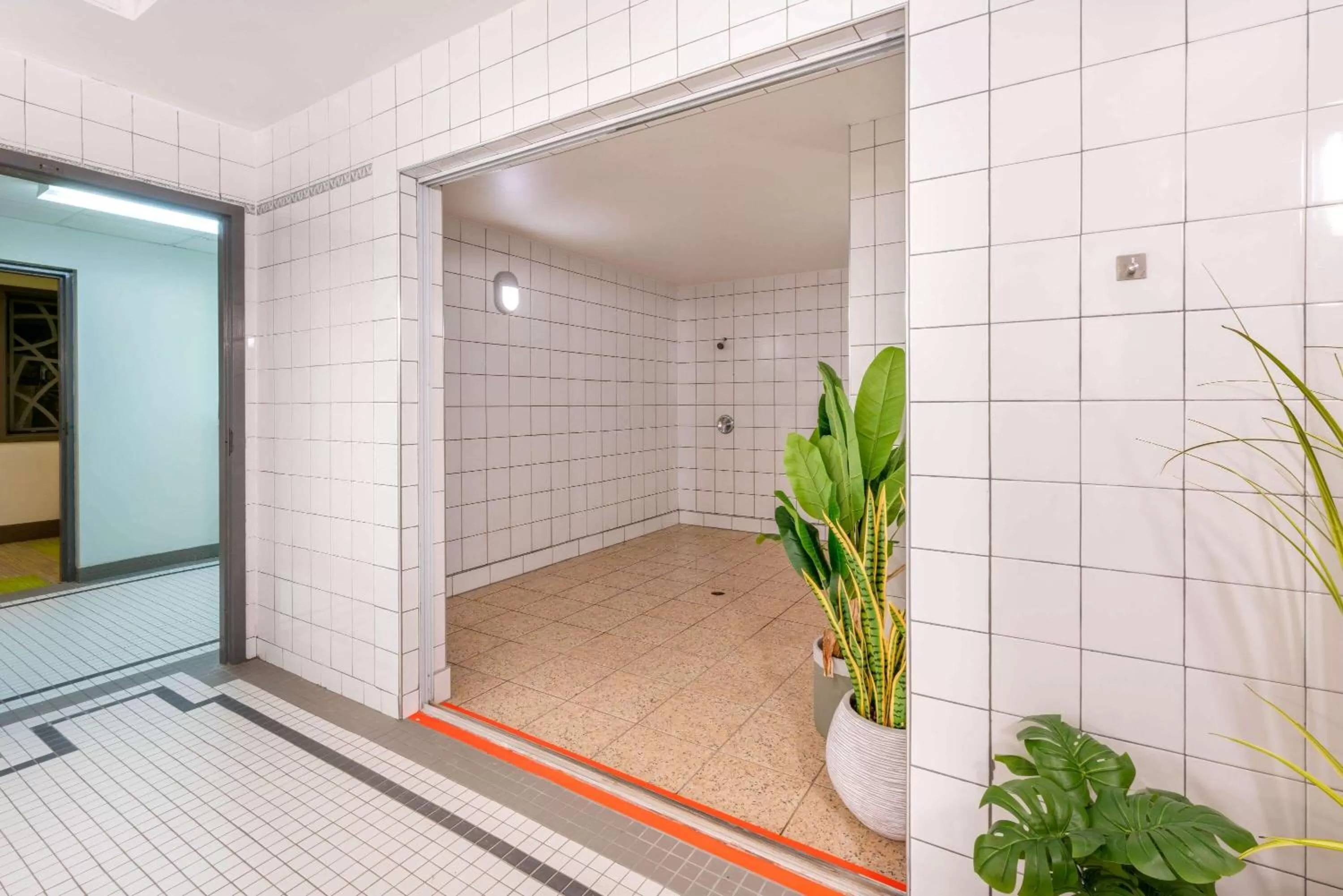 Hot Tub in Super 8 by Wyndham Winnipeg West