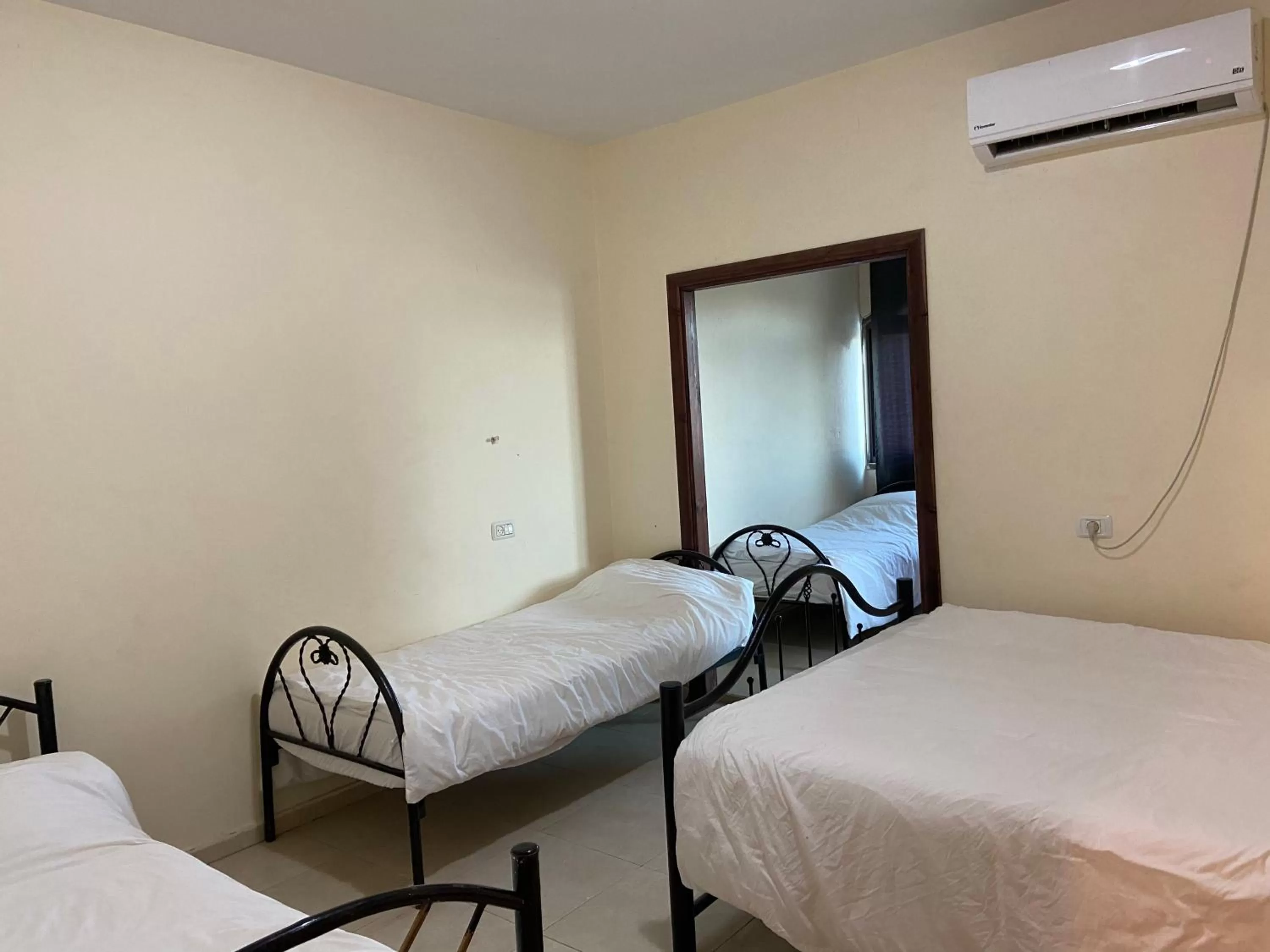 Property building, Bed in Jericho Waleed's Hostel