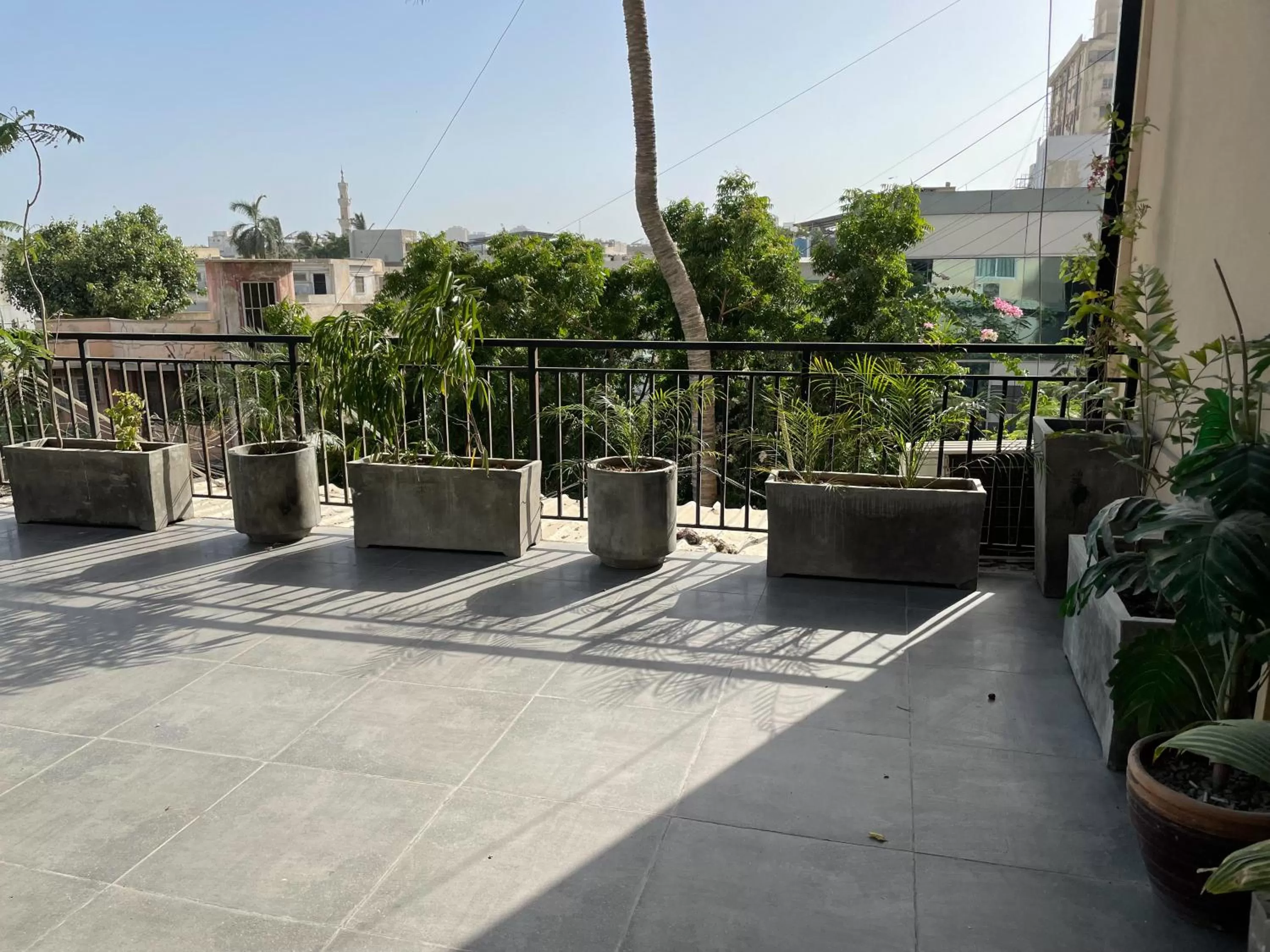 Patio in Hamsun Shahrah-e-Faisal