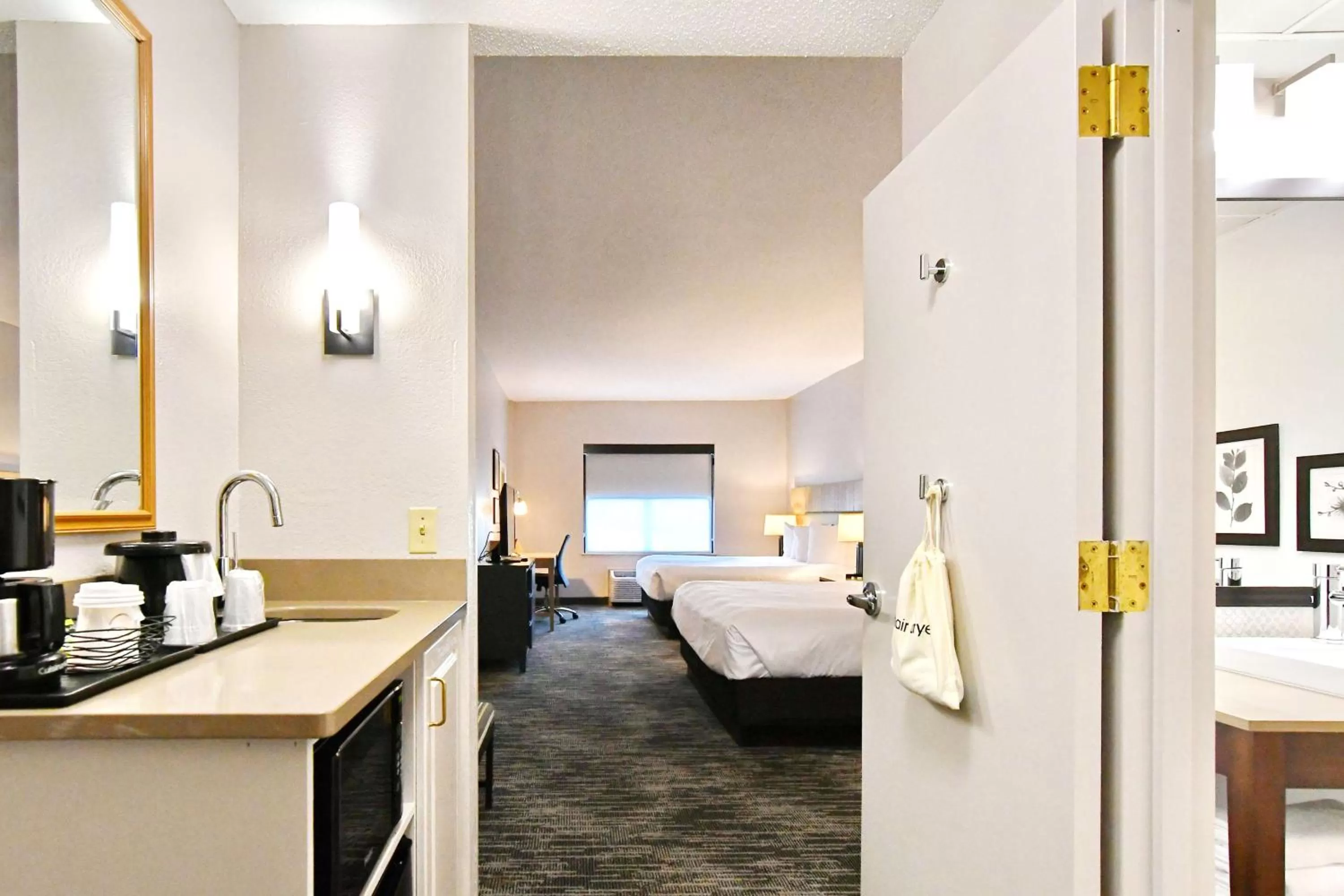 Bedroom, Bathroom in Country Inn & Suites by Radisson, Mount Morris, NY