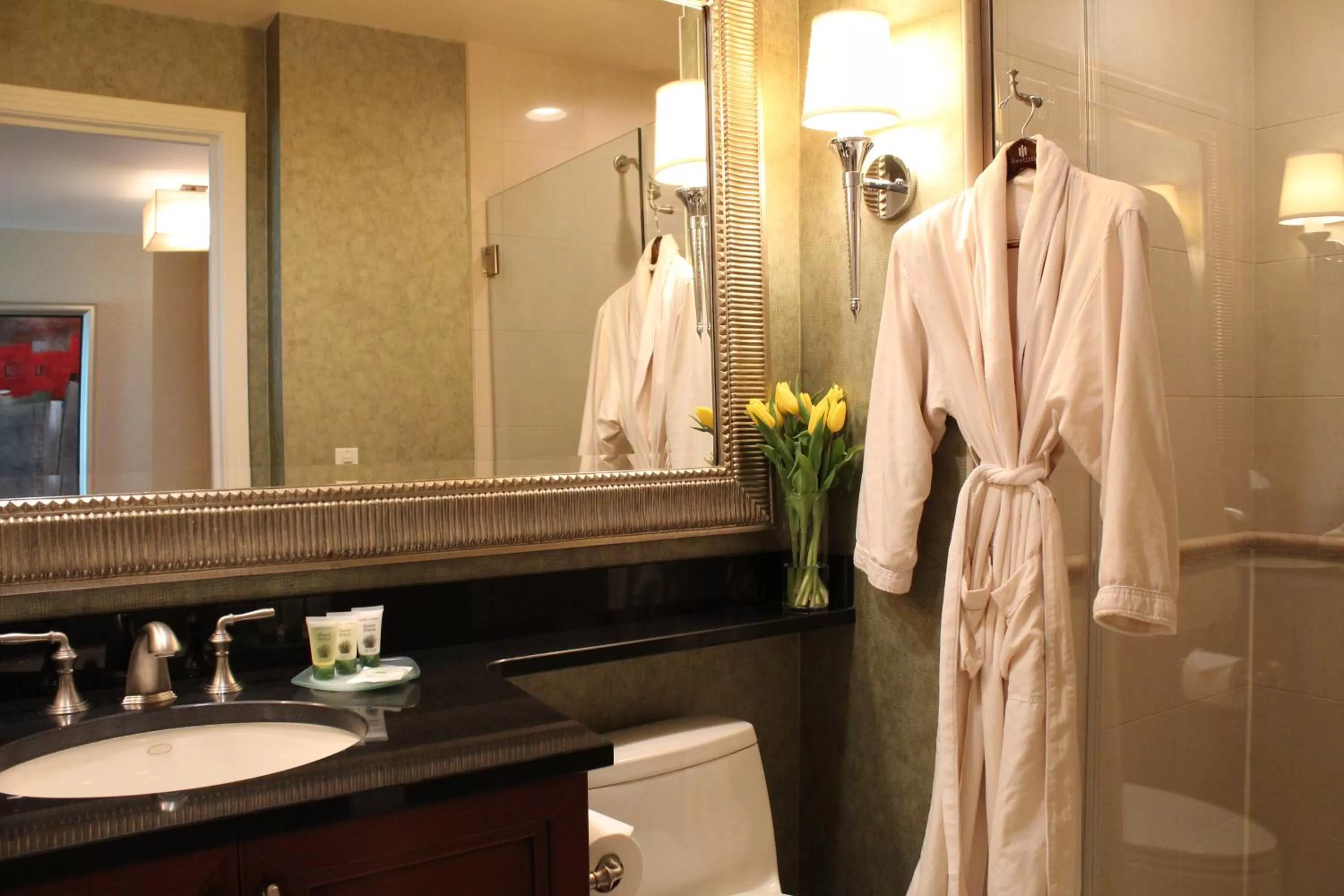 Bathroom in Luxury Suites International at The Signature