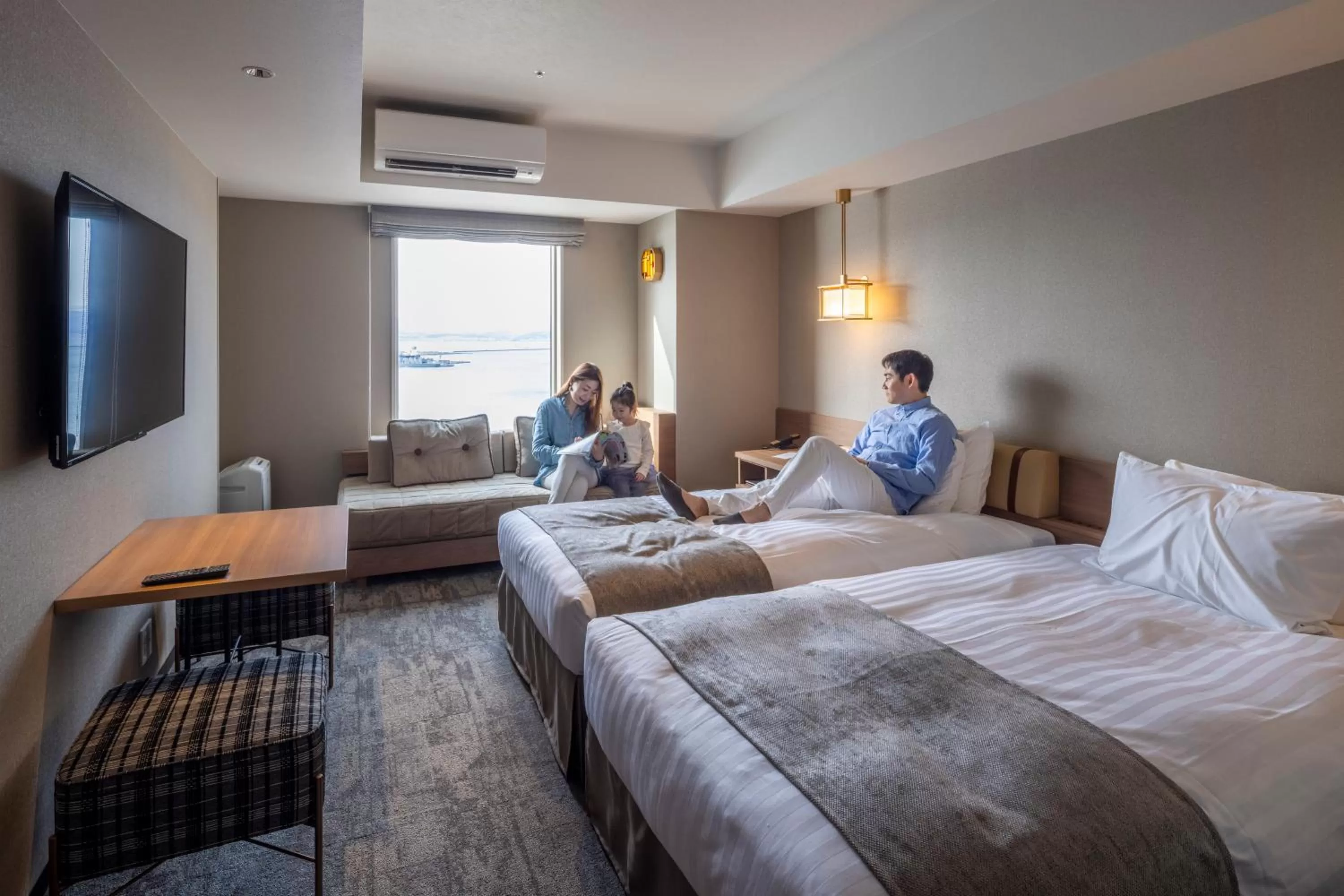 Bed in Tokyu Stay Hakodate Asaichi Akarinoyu