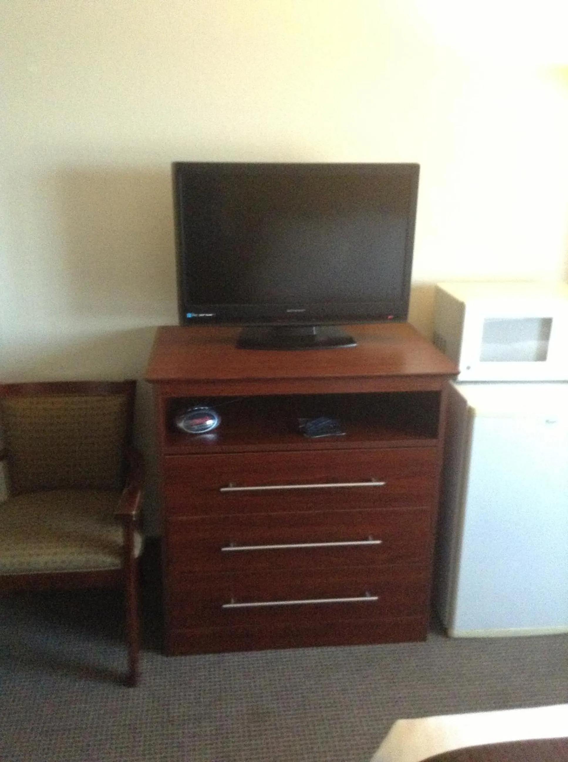 TV and multimedia in Baymont by Wyndham Dubuque