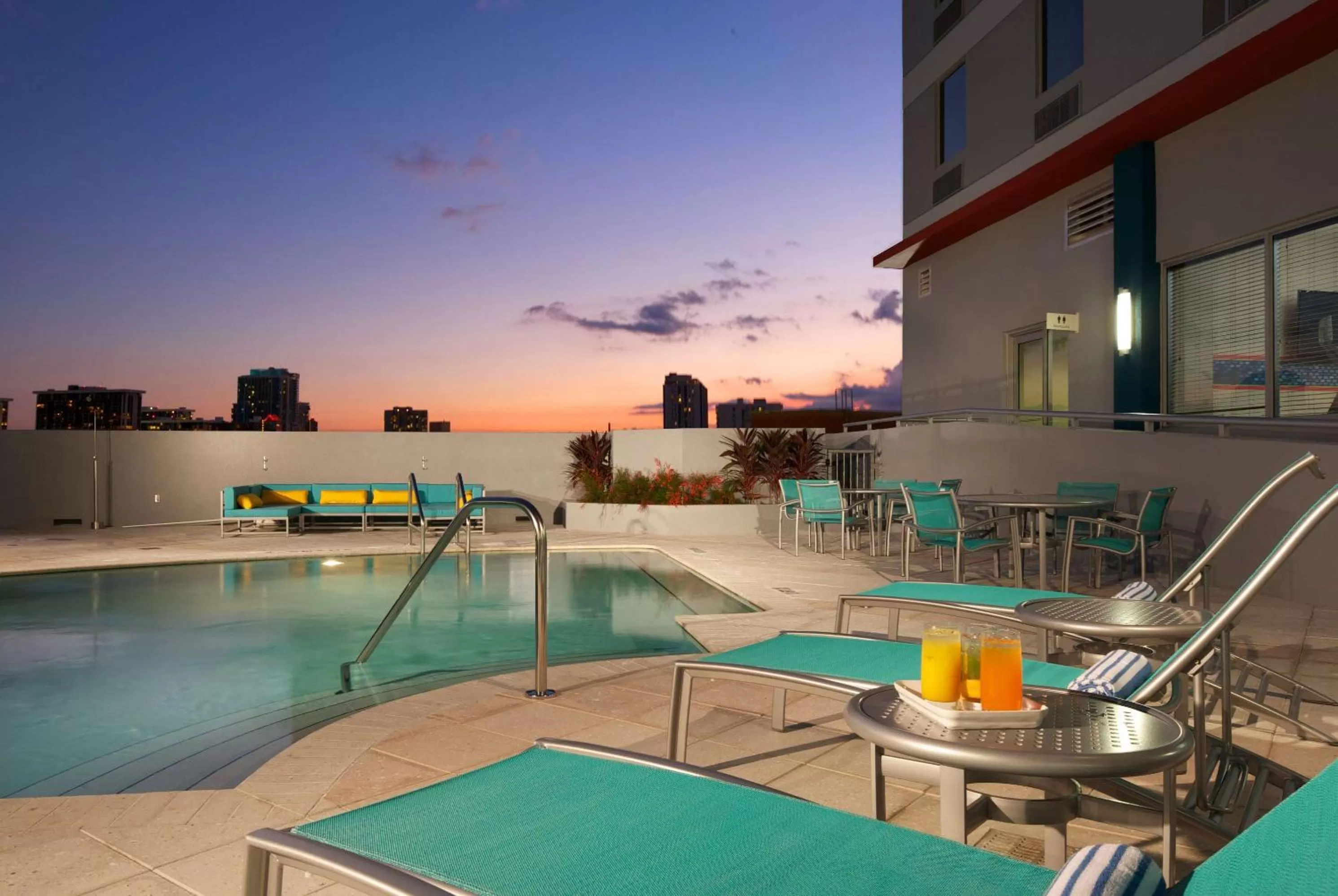 Pool view in Hampton Inn & Suites by Hilton Miami Downtown/Brickell