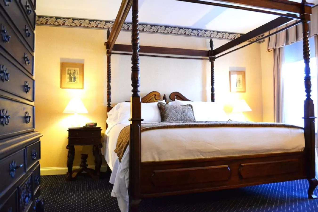 Photo of the whole room in The Inn at Saratoga