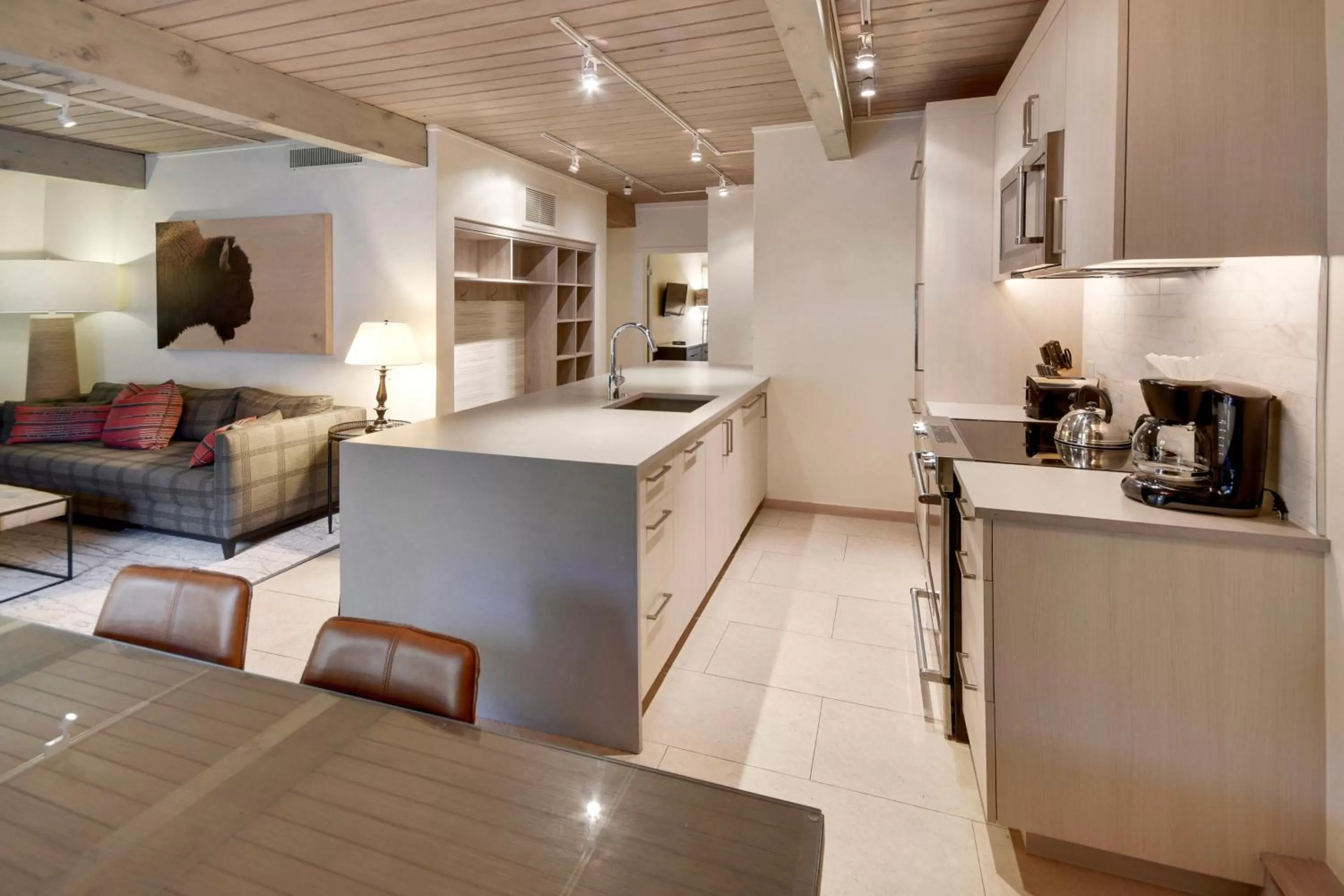 Kitchen or kitchenette in Aspen Square Condominium Hotel