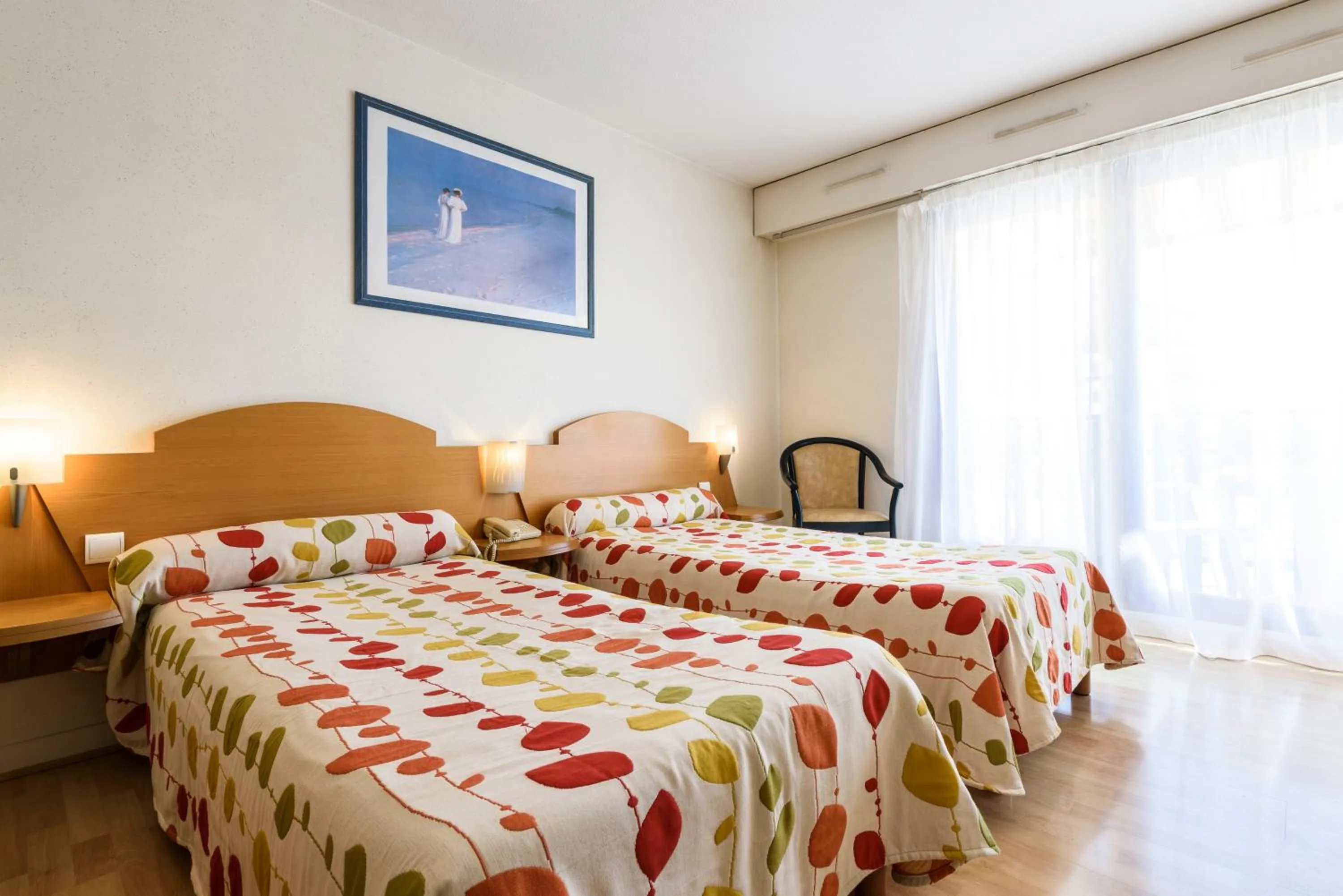 Seating area, Bed in Résidence Espace Thermal