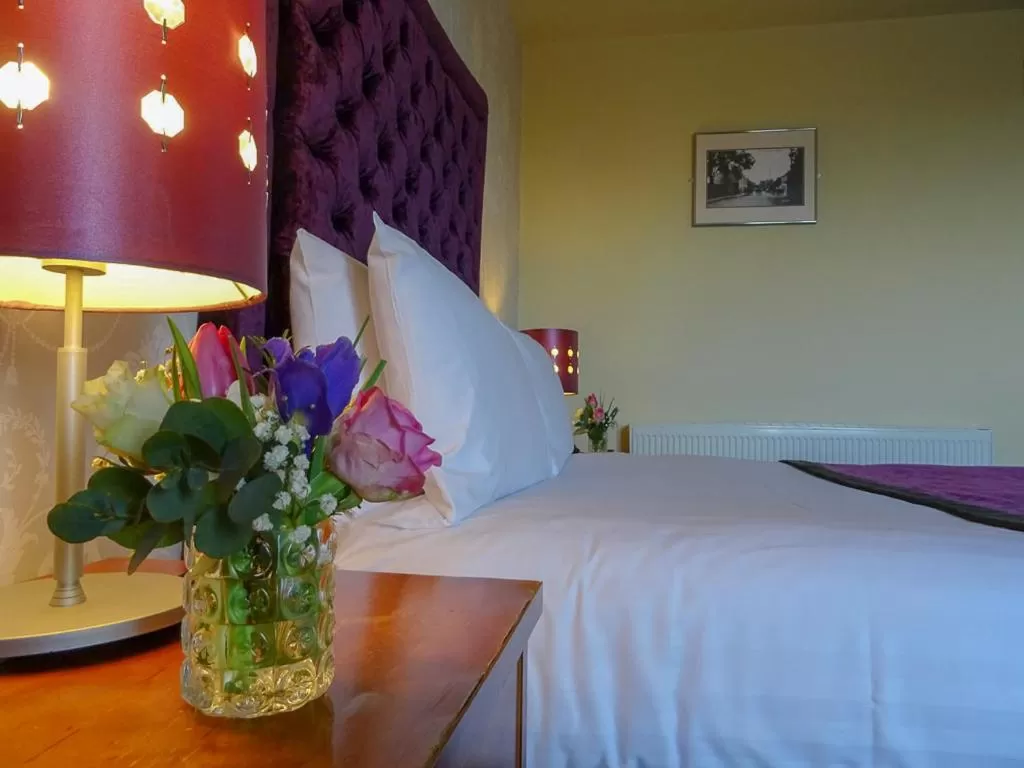 Bedroom, Bed in Raheen Woods Hotel