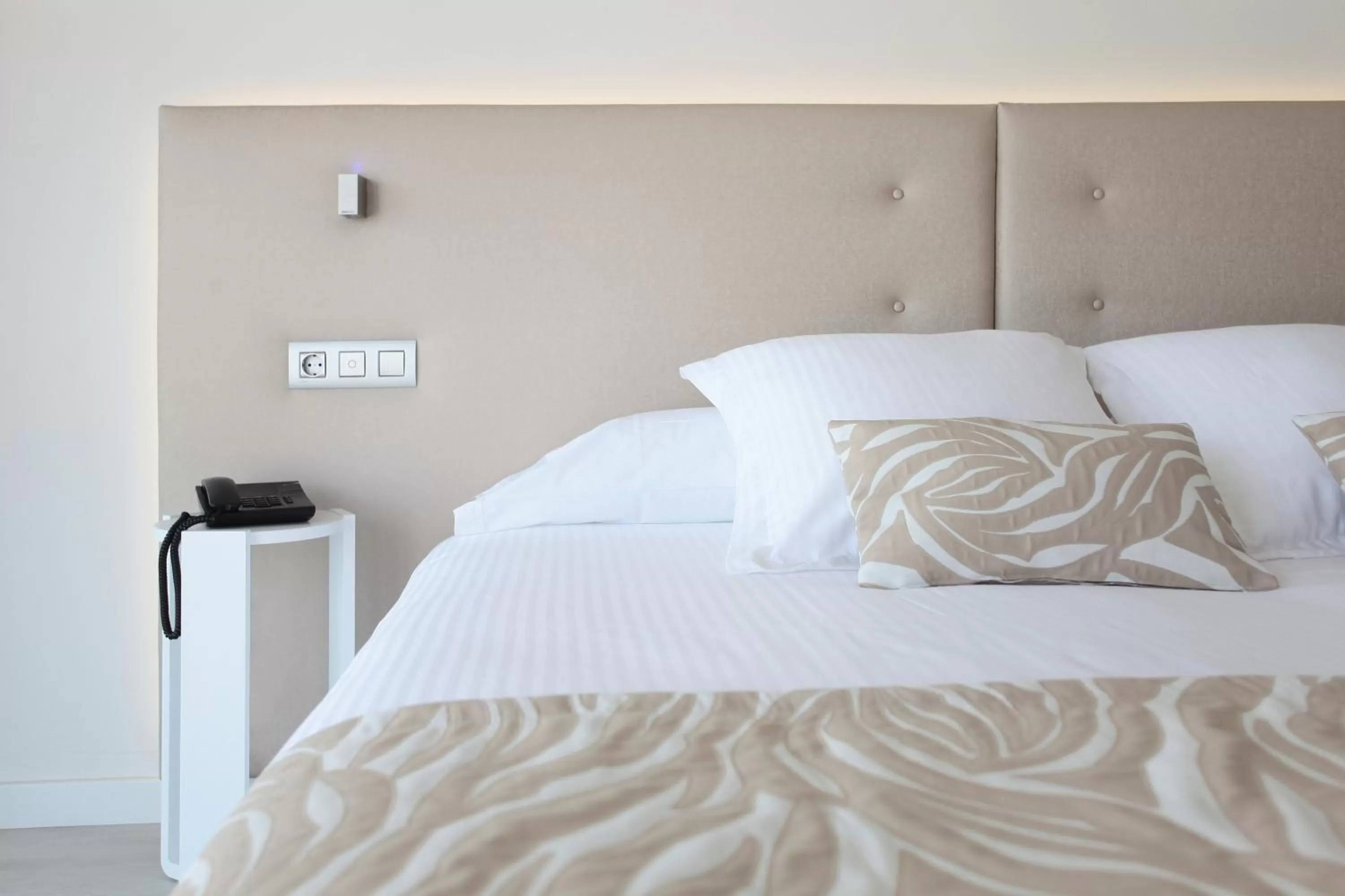 Bed in Iberostar Waves Cala Millor - Adults Only