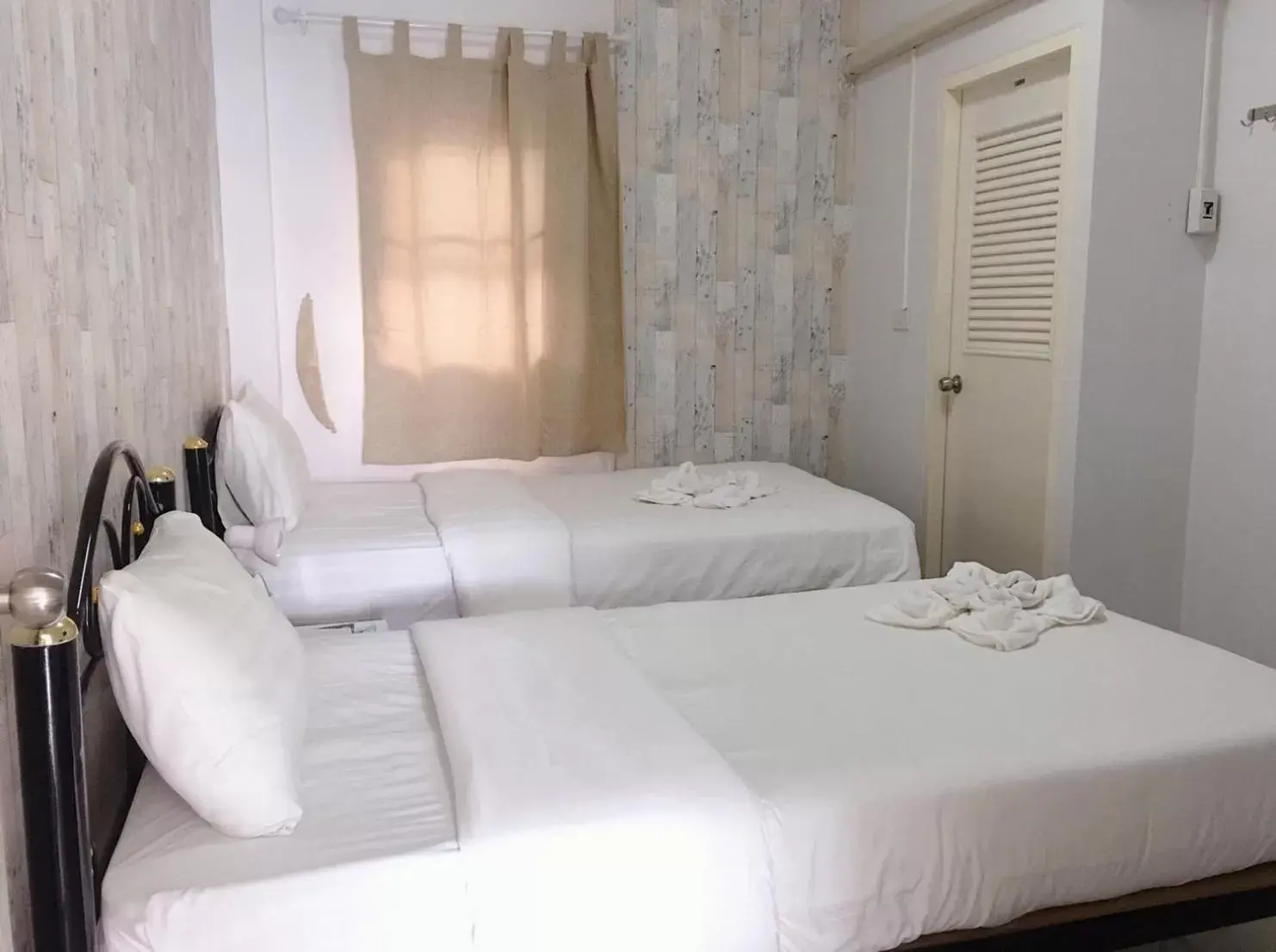 Noble Baan Pastel Noble Baan Pastel