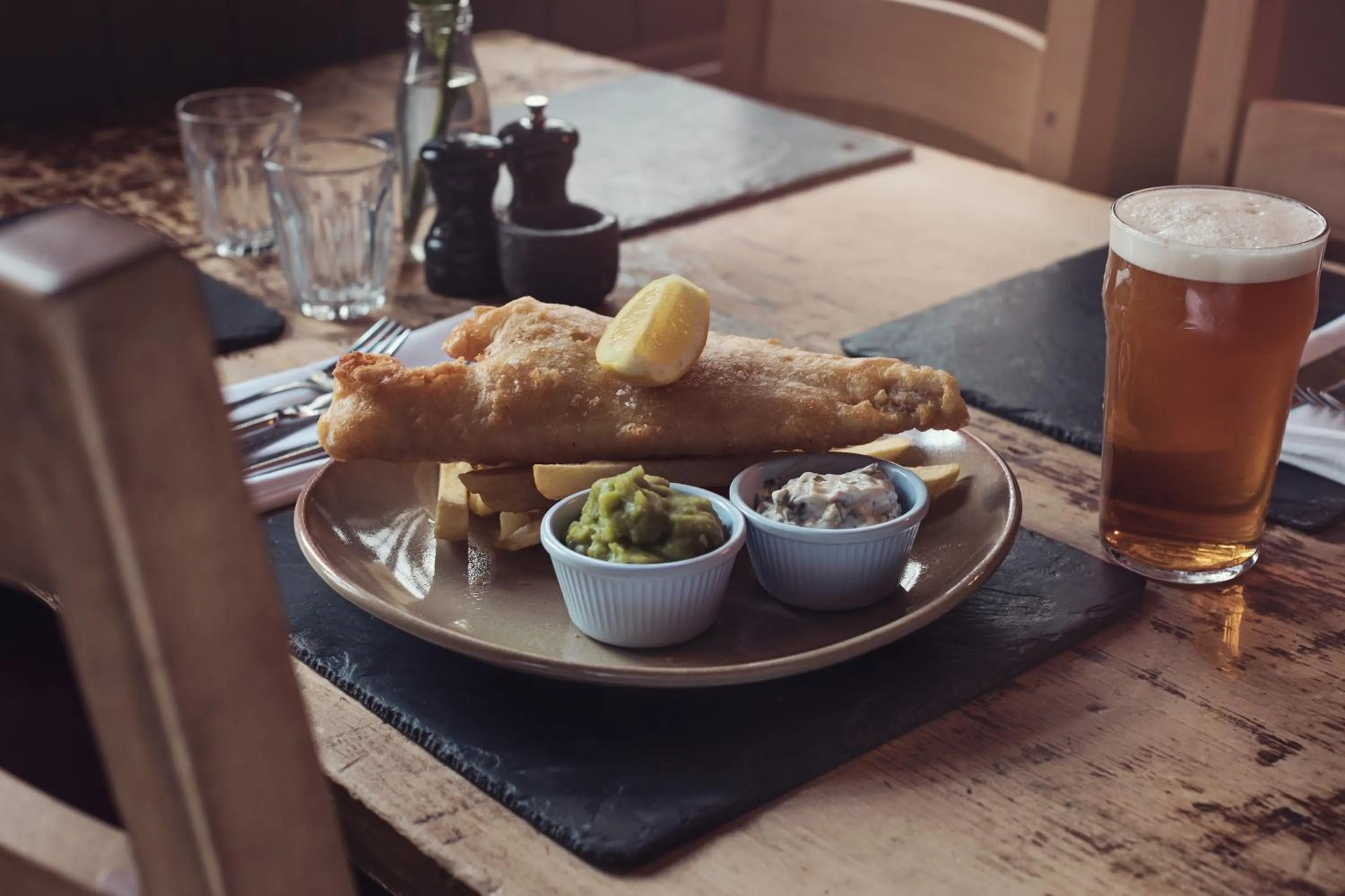 Food in Tweedies Bar and Lodge