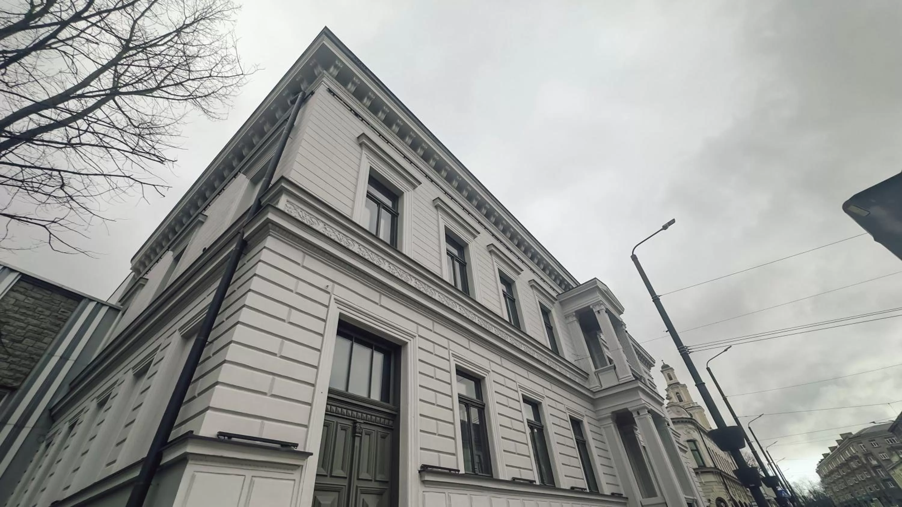 Property Building in Roze Center Apartments