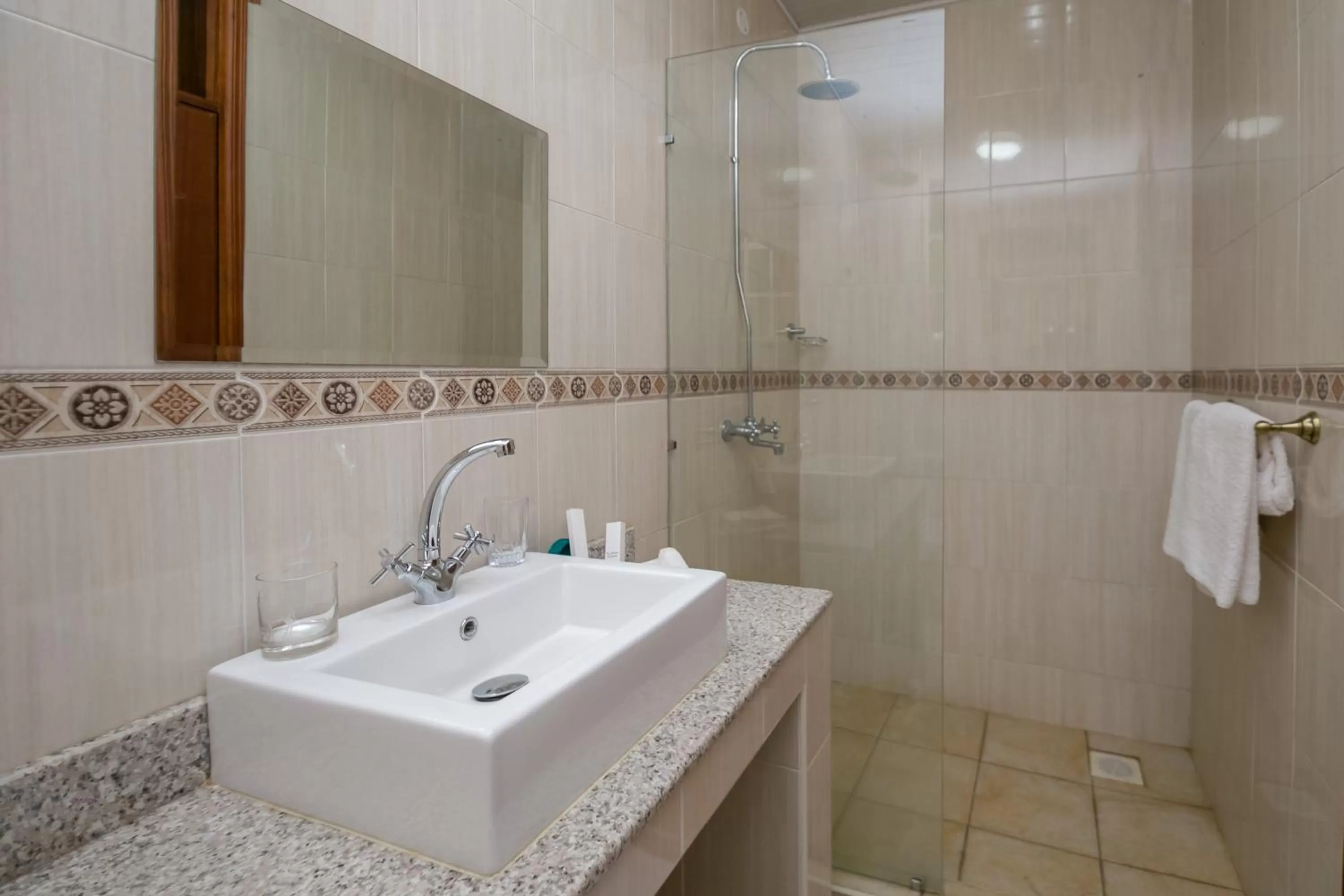 Shower, Bathroom in Hotel Rudi